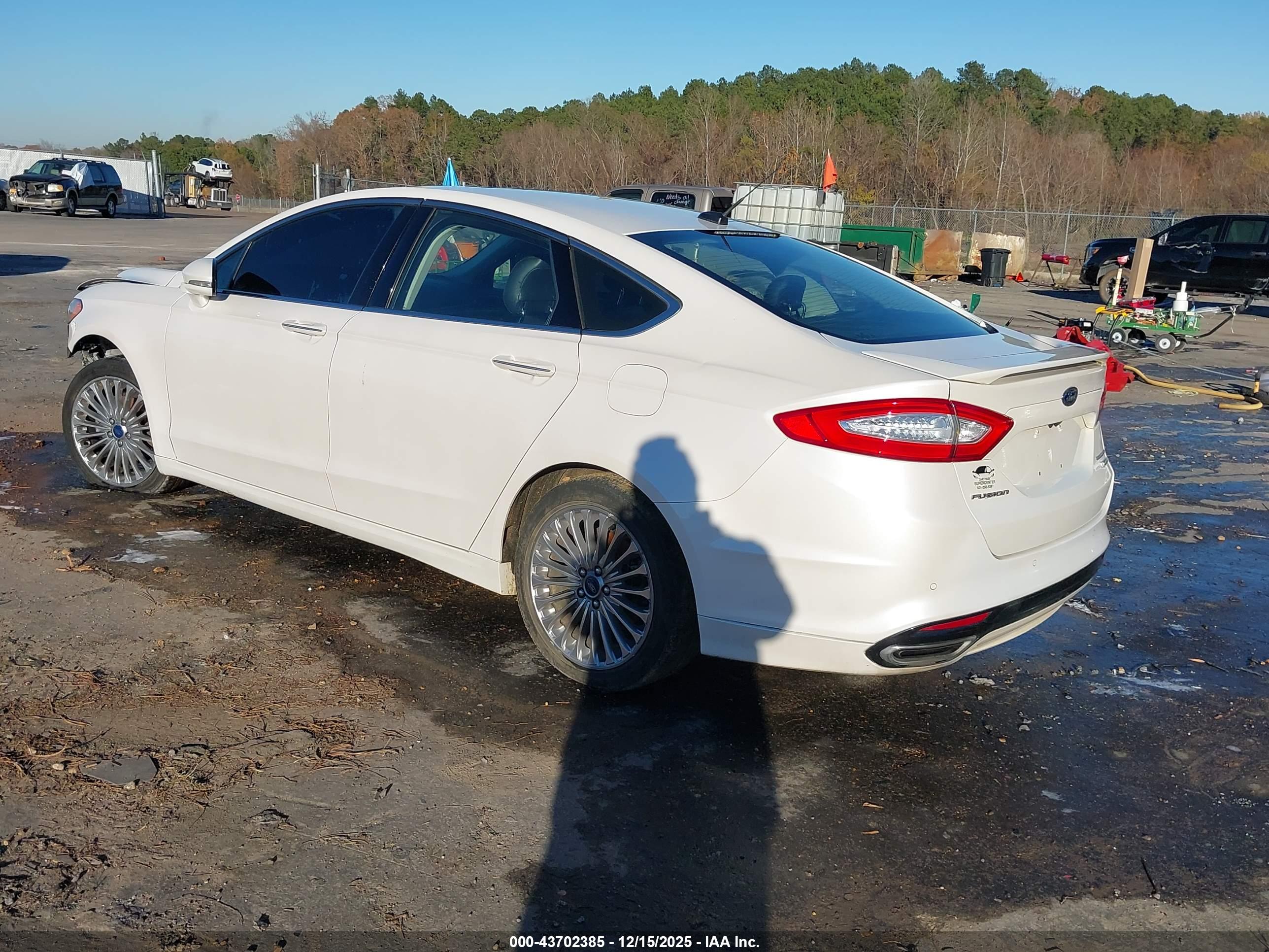 FORD FUSION image 3