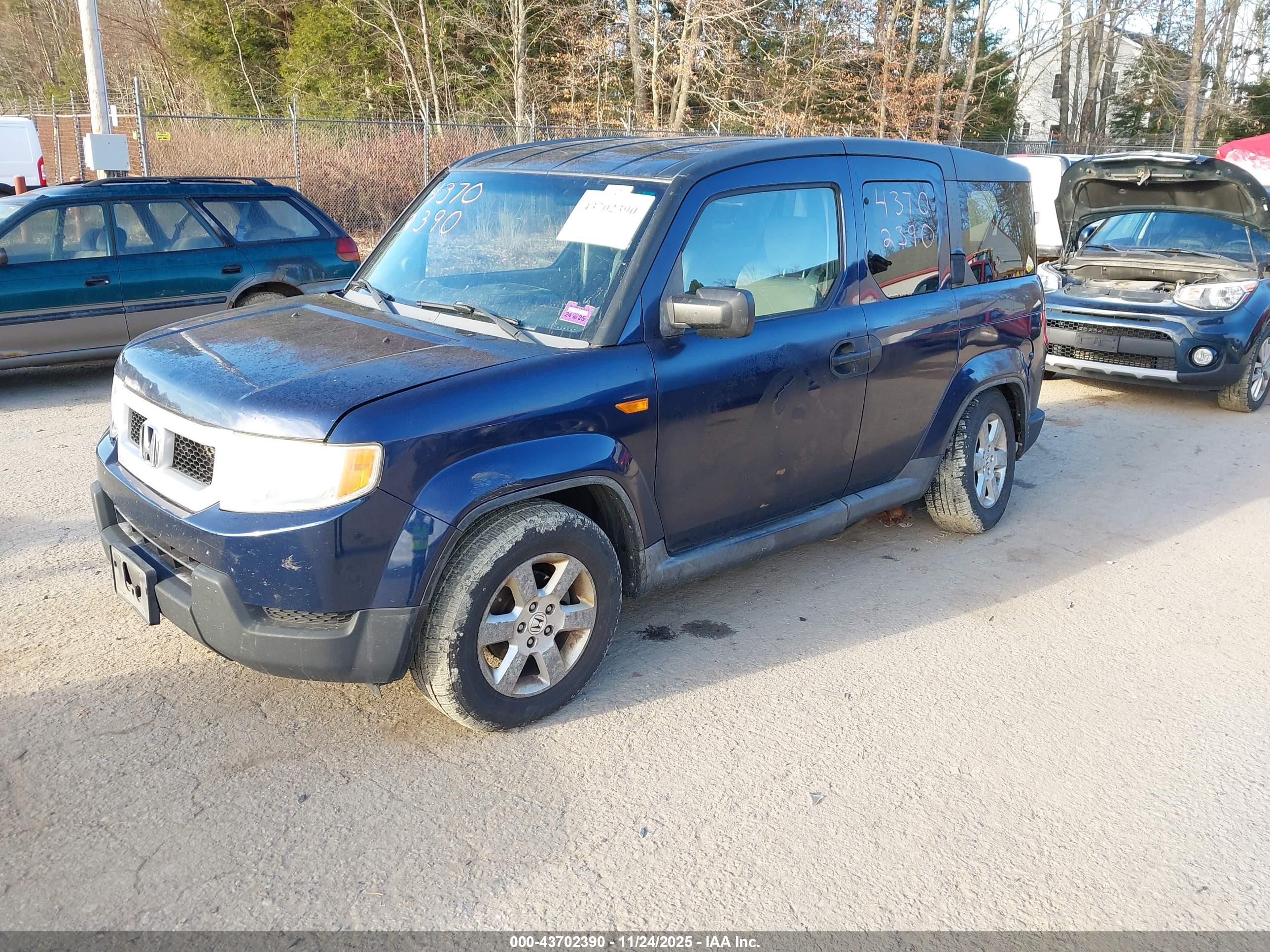 HONDA ELEMENT image 2