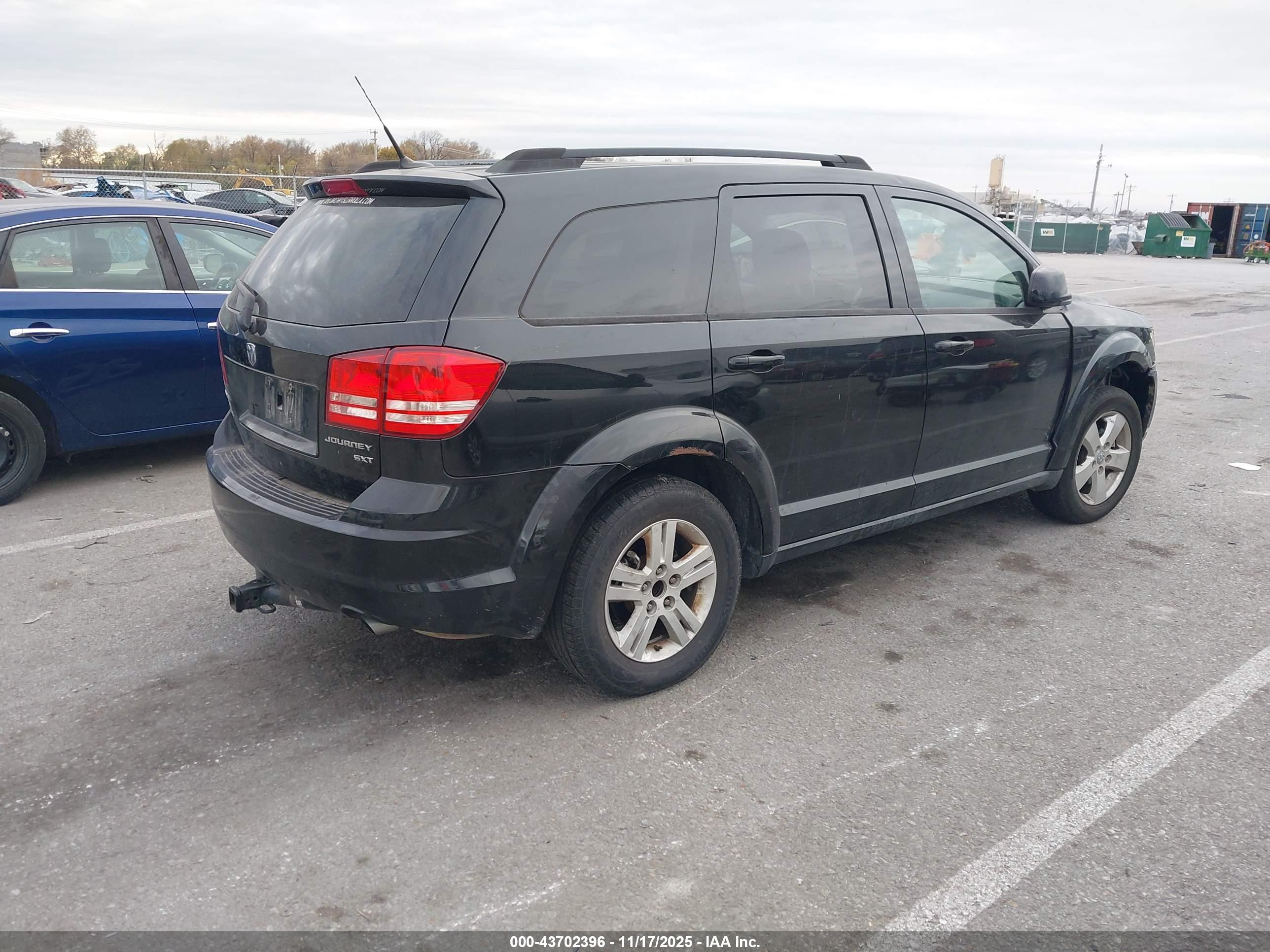 DODGE JOURNEY image 4