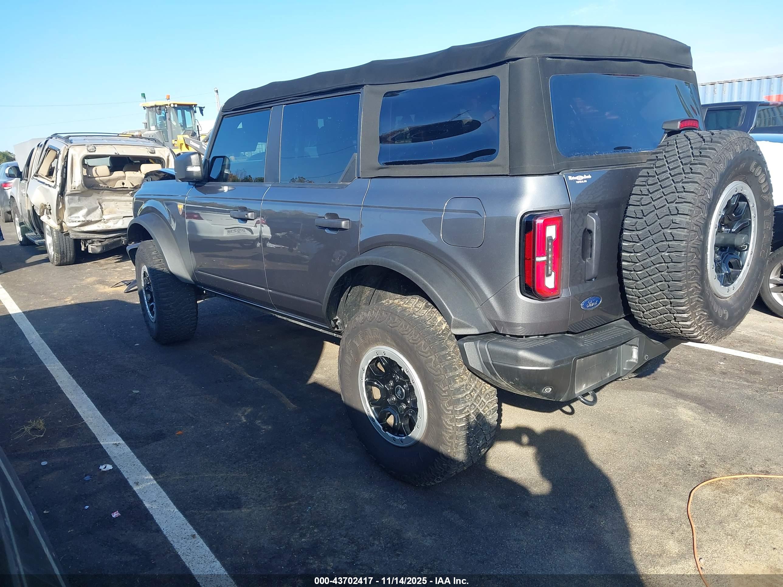 FORD BRONCO image 3