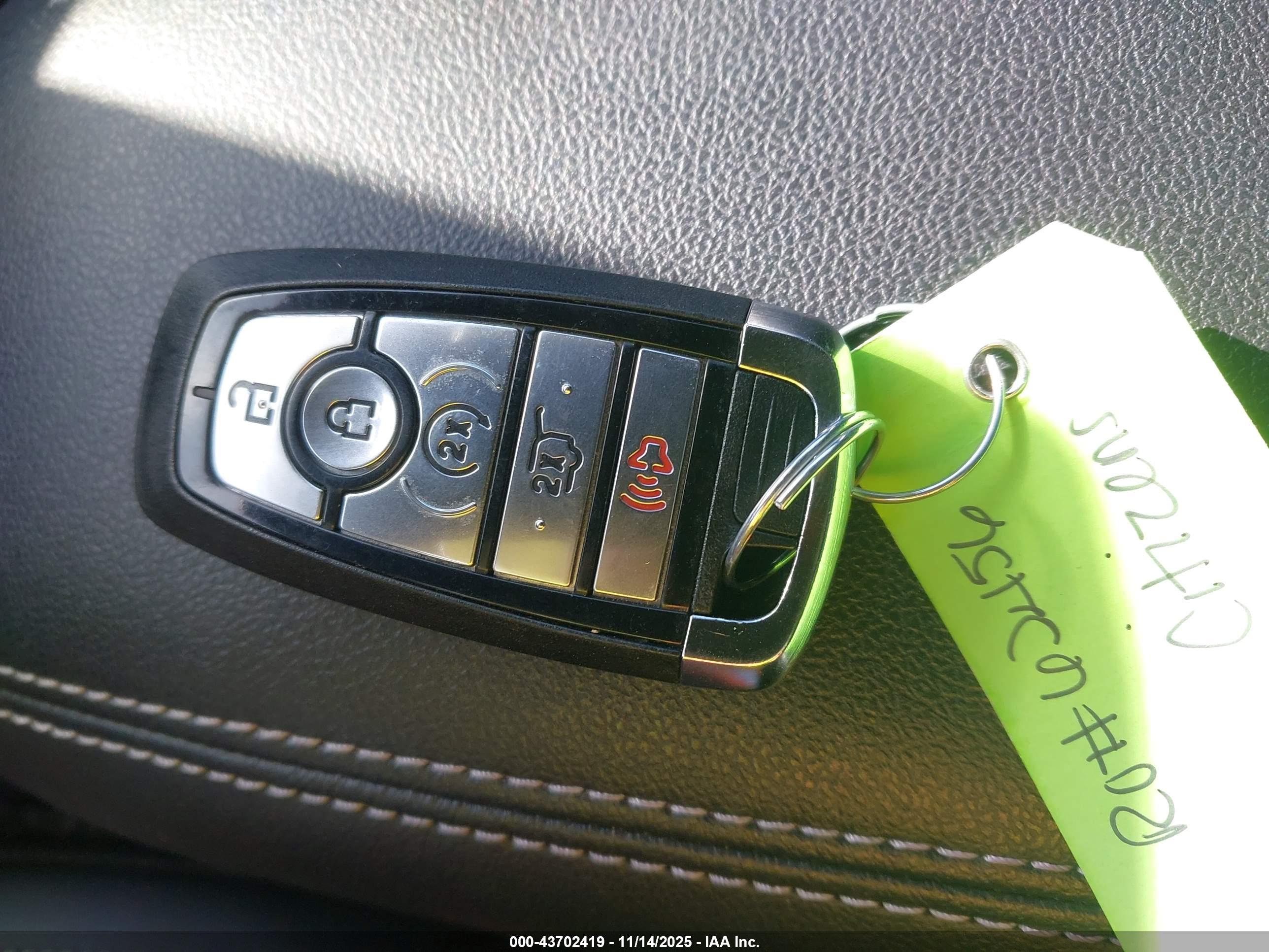 FORD ESCAPE image 11