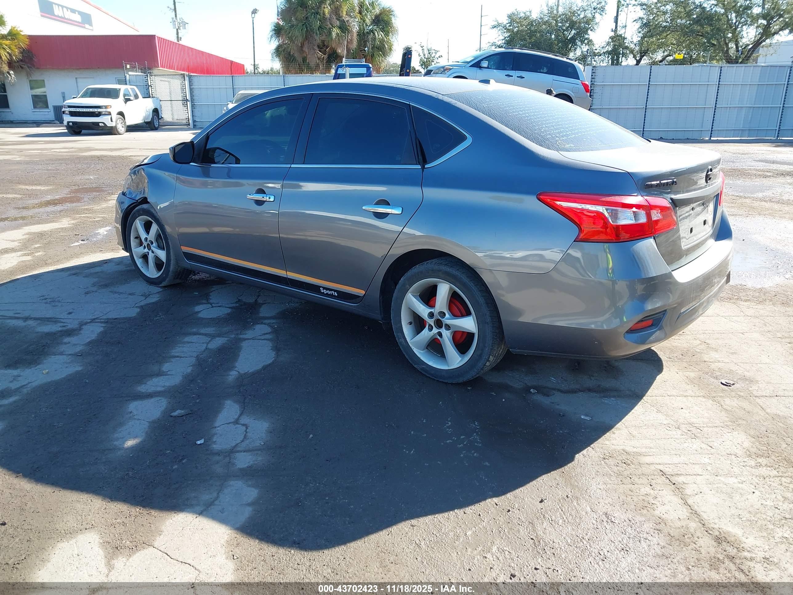 NISSAN SENTRA image 3