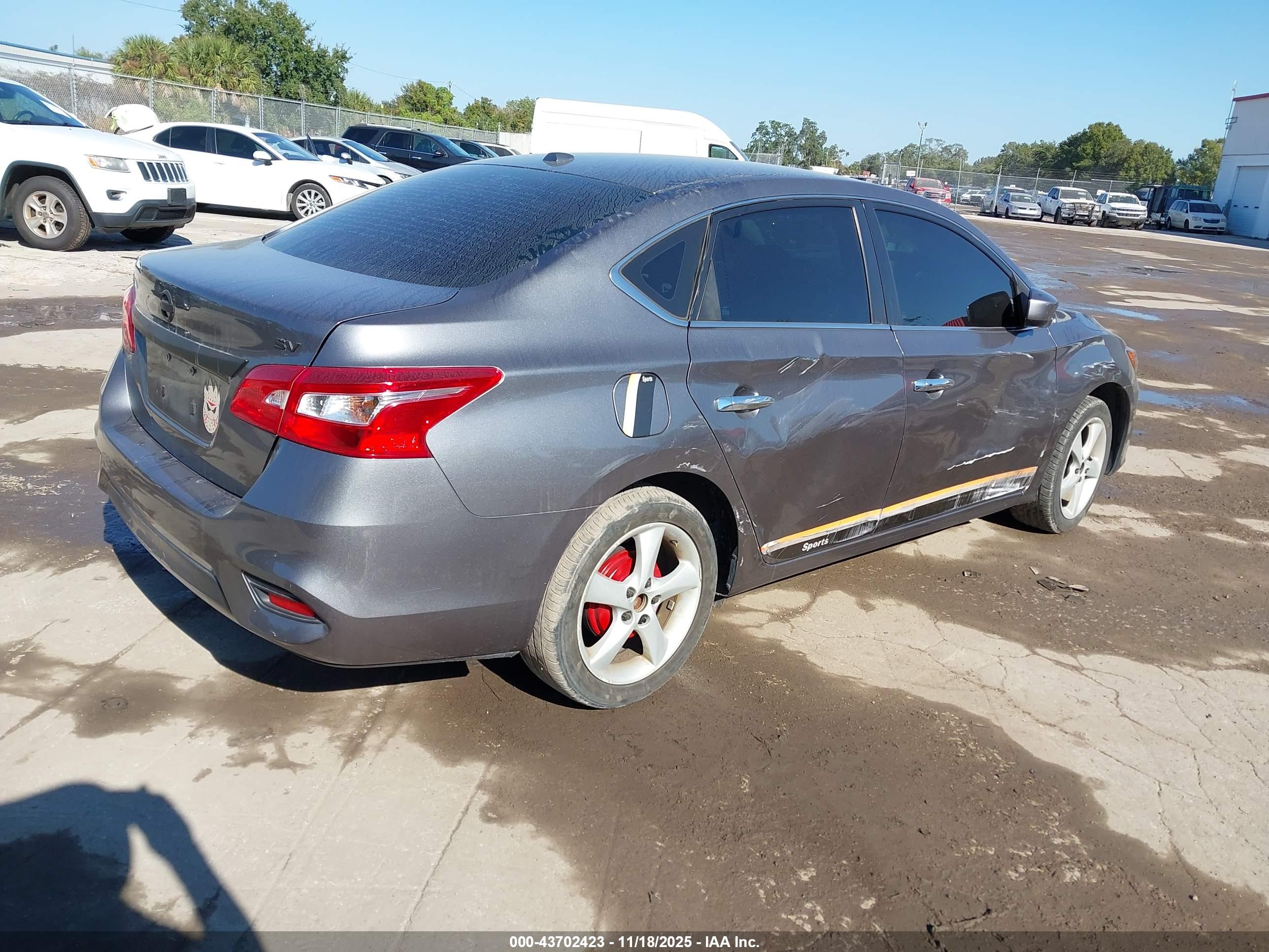 NISSAN SENTRA image 4