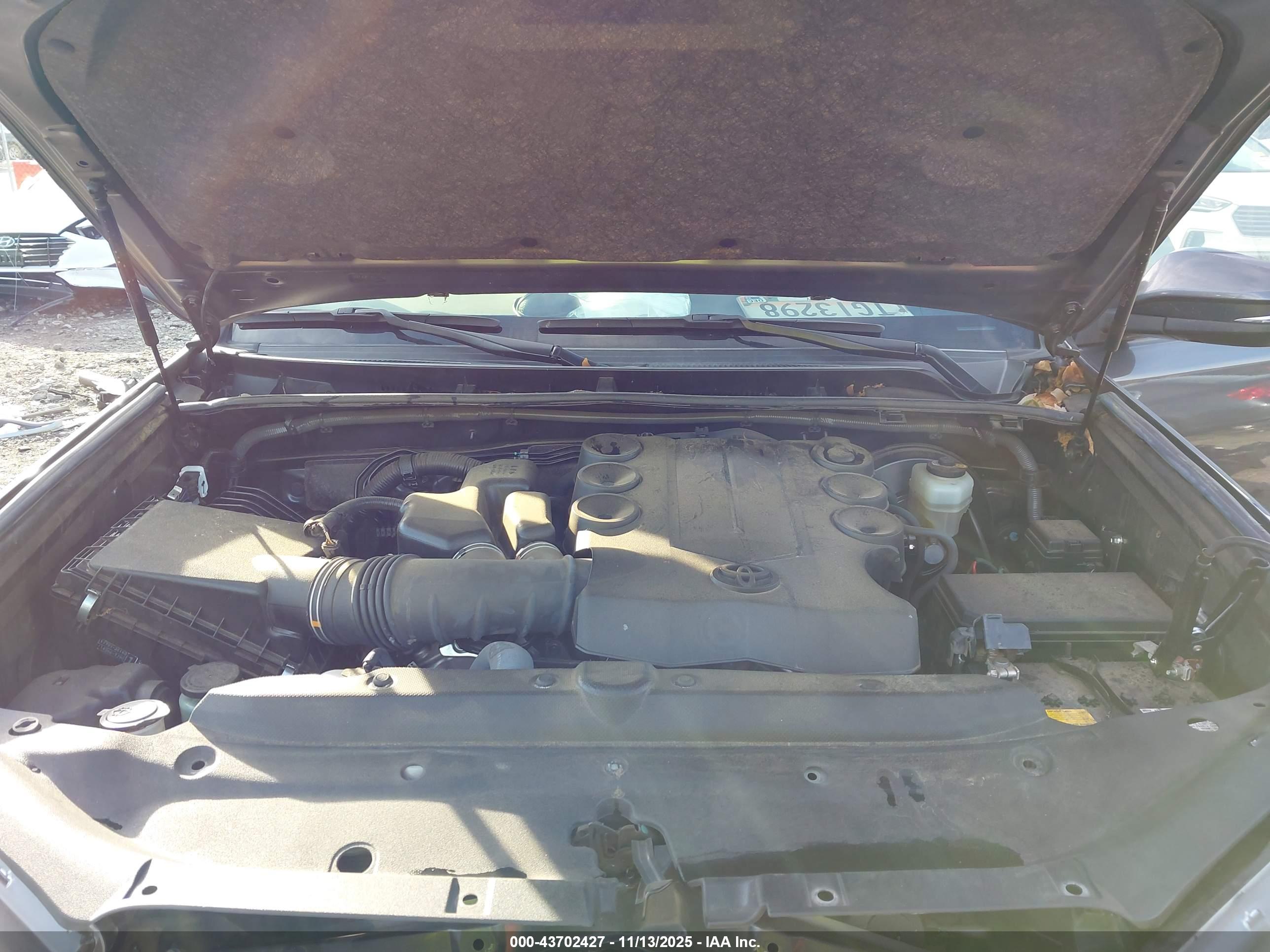 TOYOTA 4RUNNER image 10