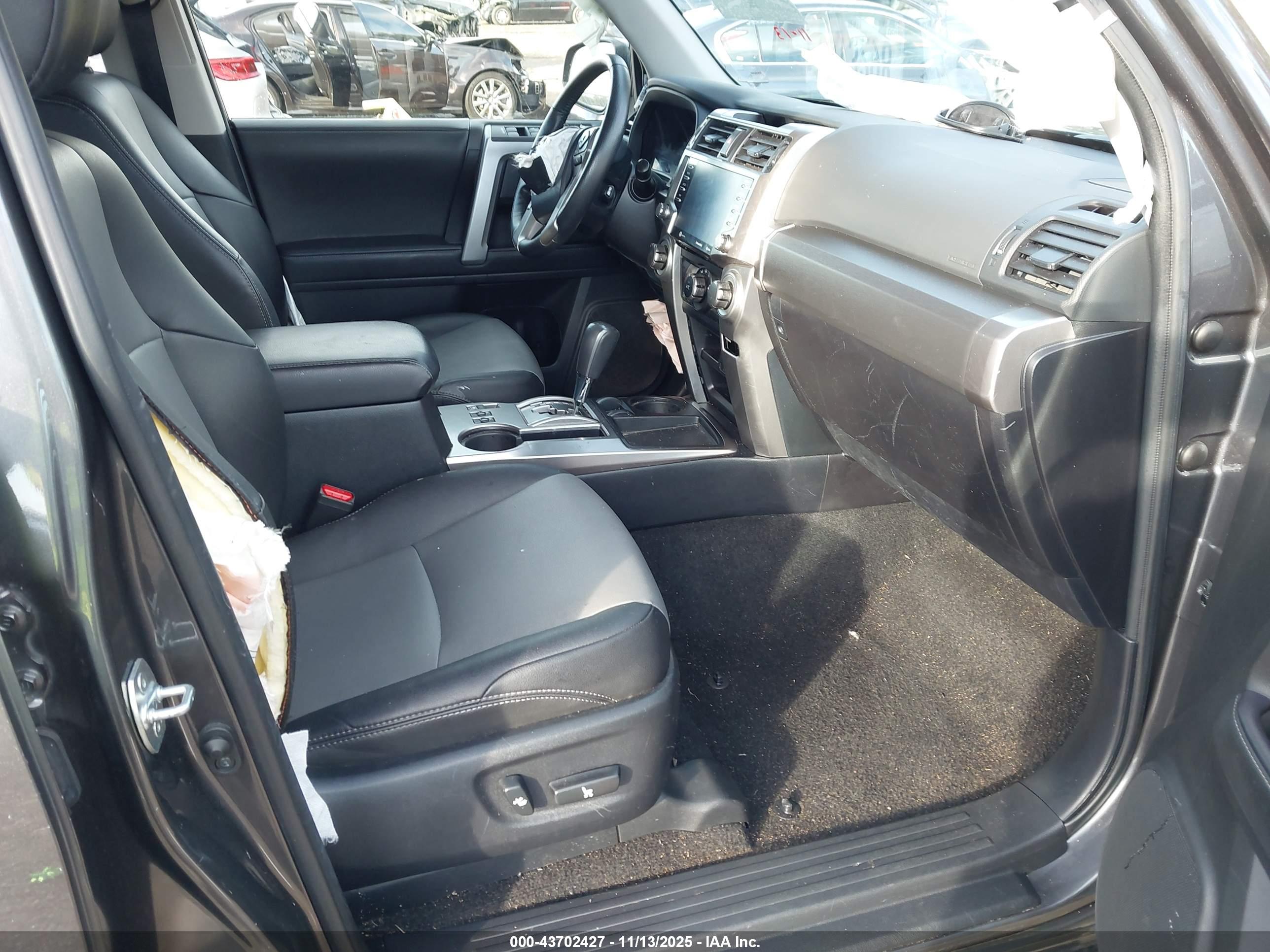 TOYOTA 4RUNNER image 5
