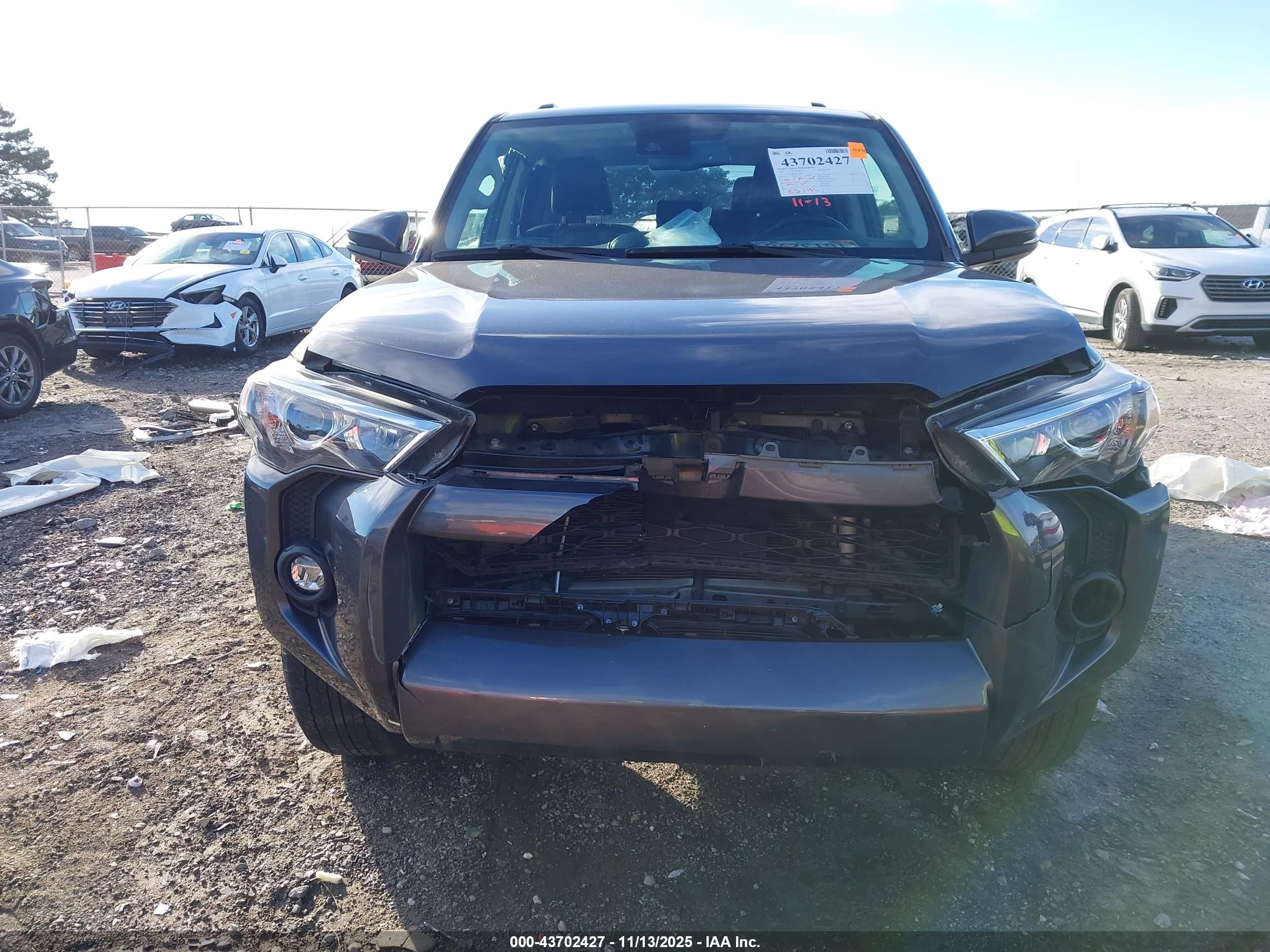TOYOTA 4RUNNER image 6