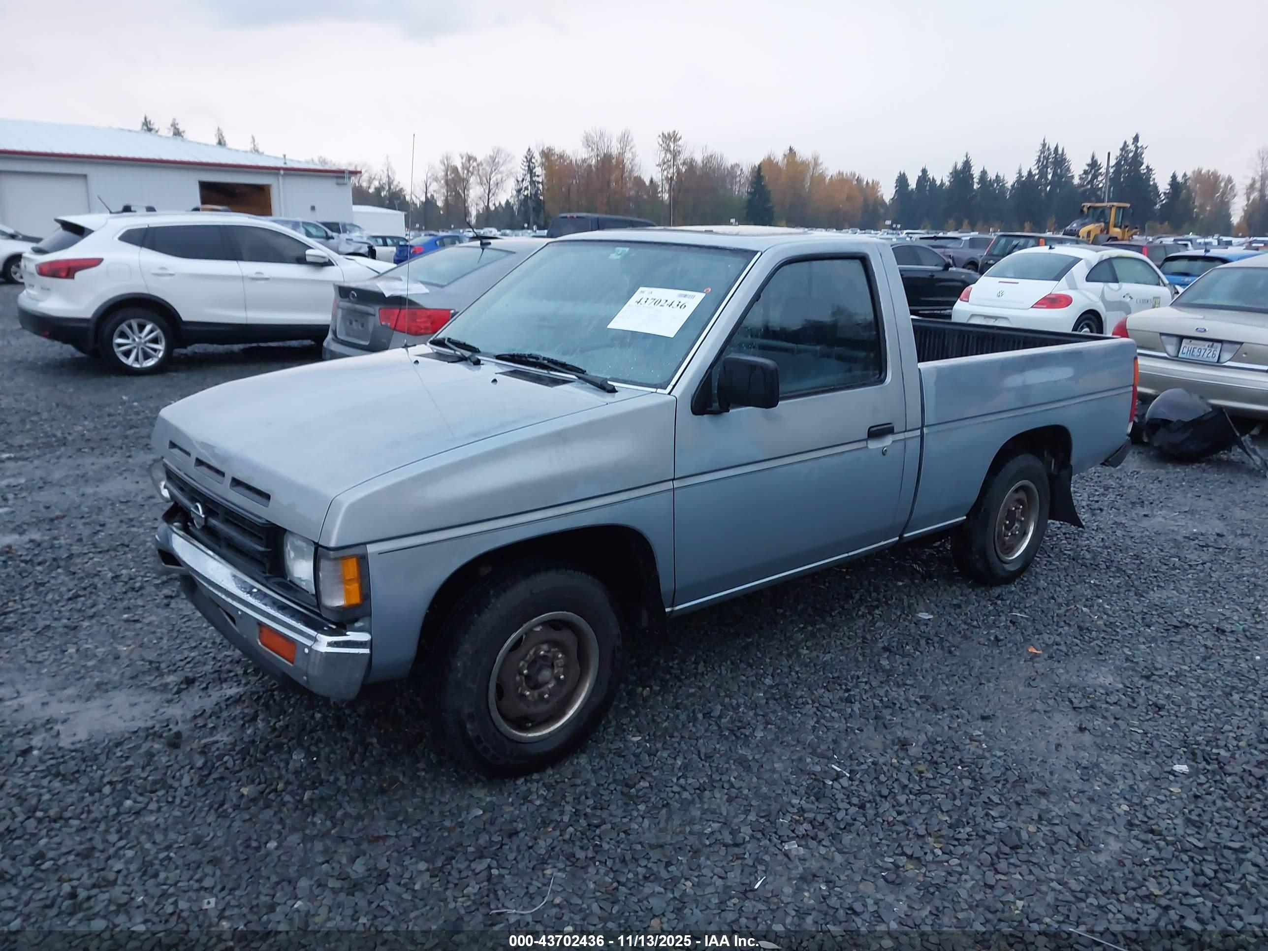 NISSAN TRUCK image 2