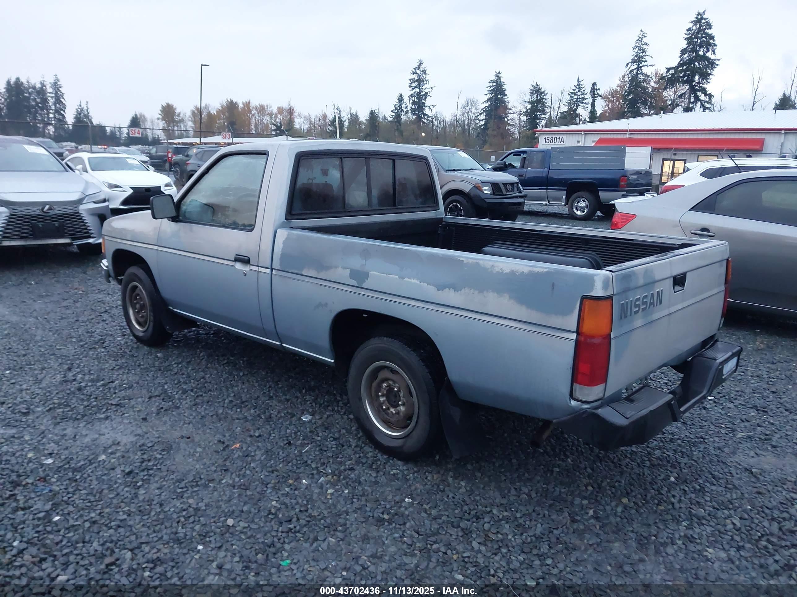 NISSAN TRUCK image 3