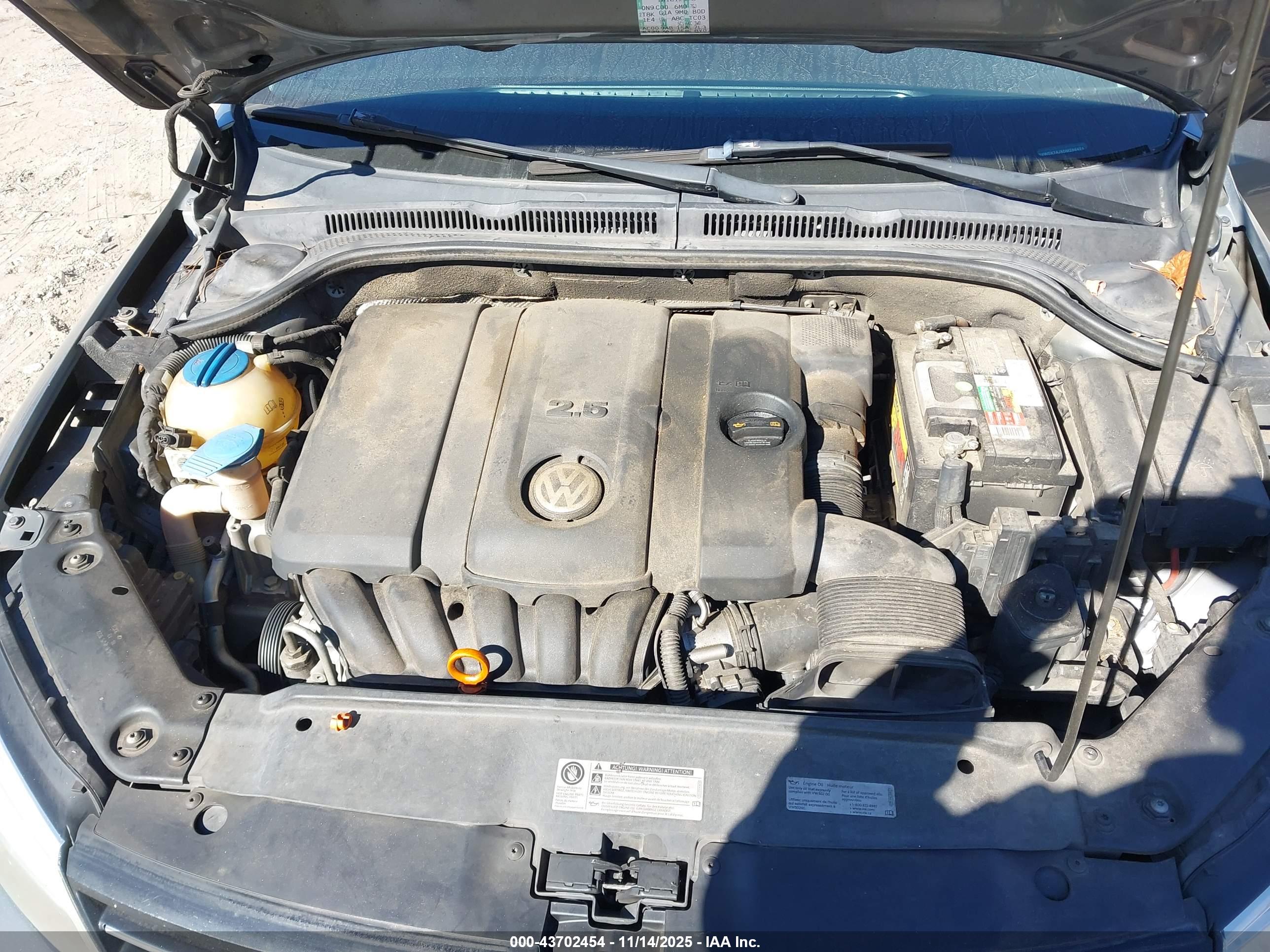 VOLKSWAGEN JETTA image 10