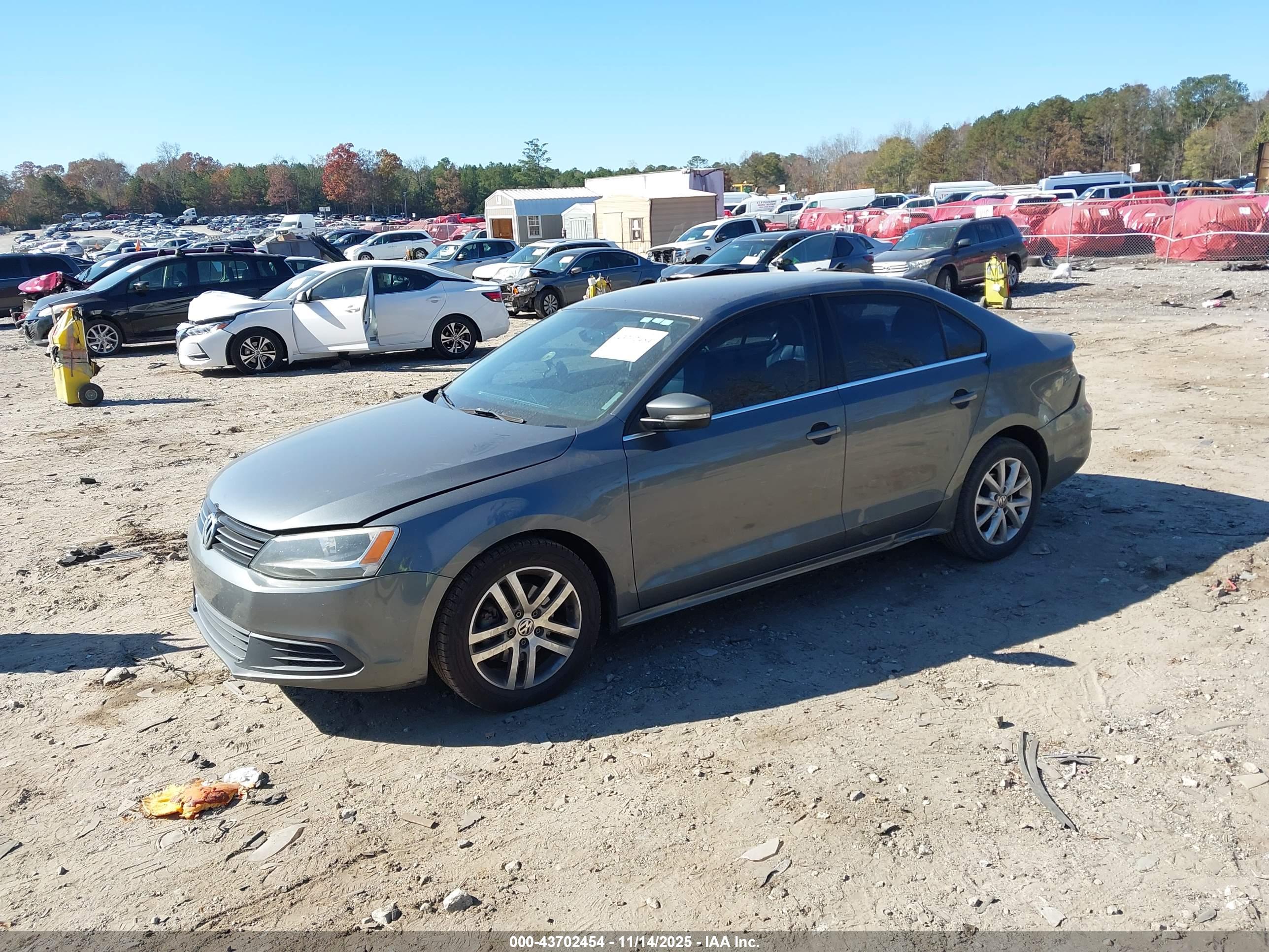 VOLKSWAGEN JETTA image 2