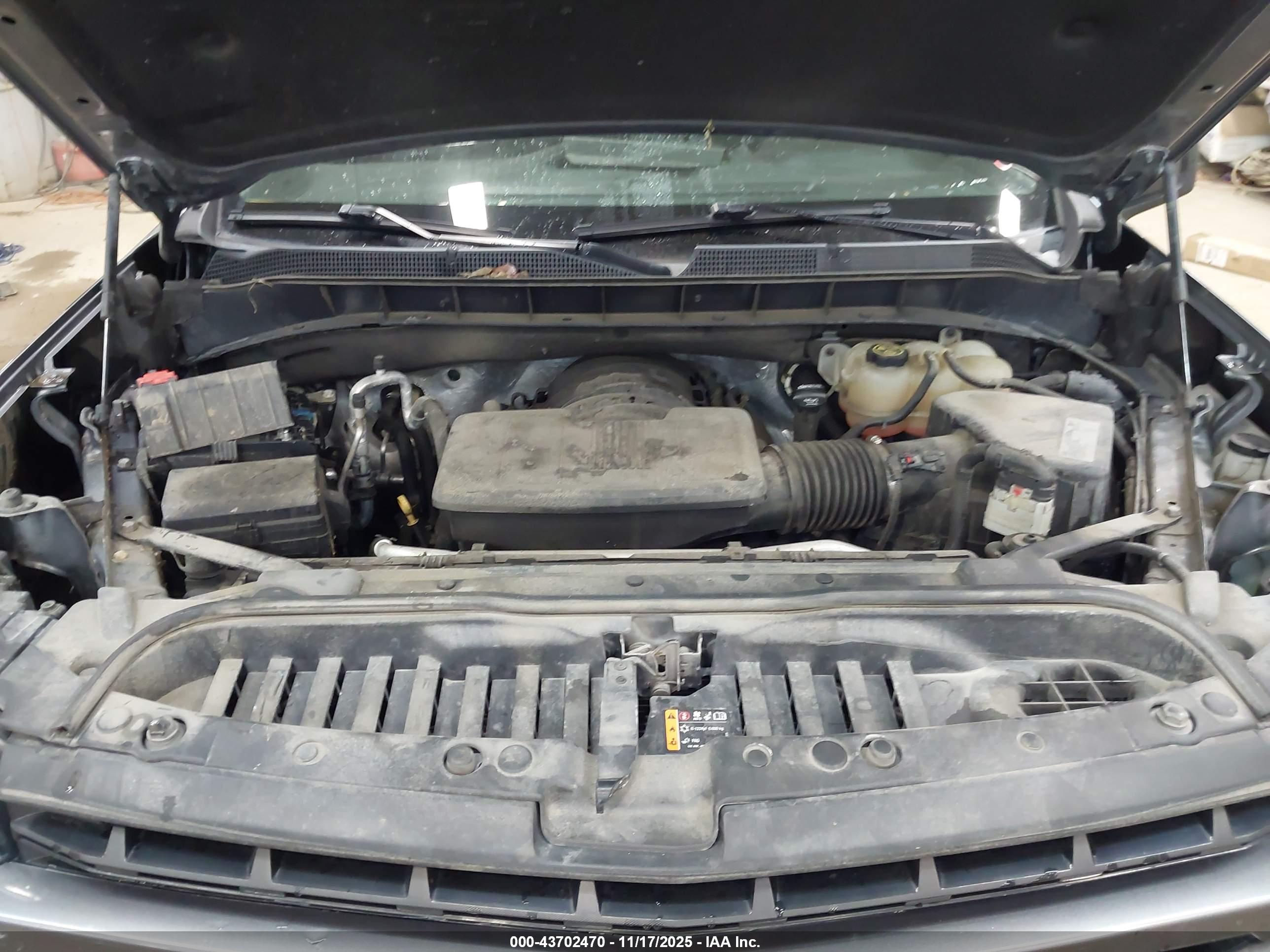CHEVROLET SILVERADO image 10