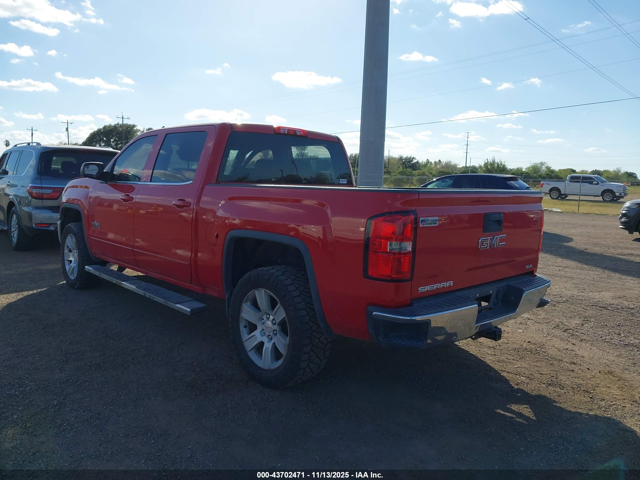 GMC SIERRA image 3