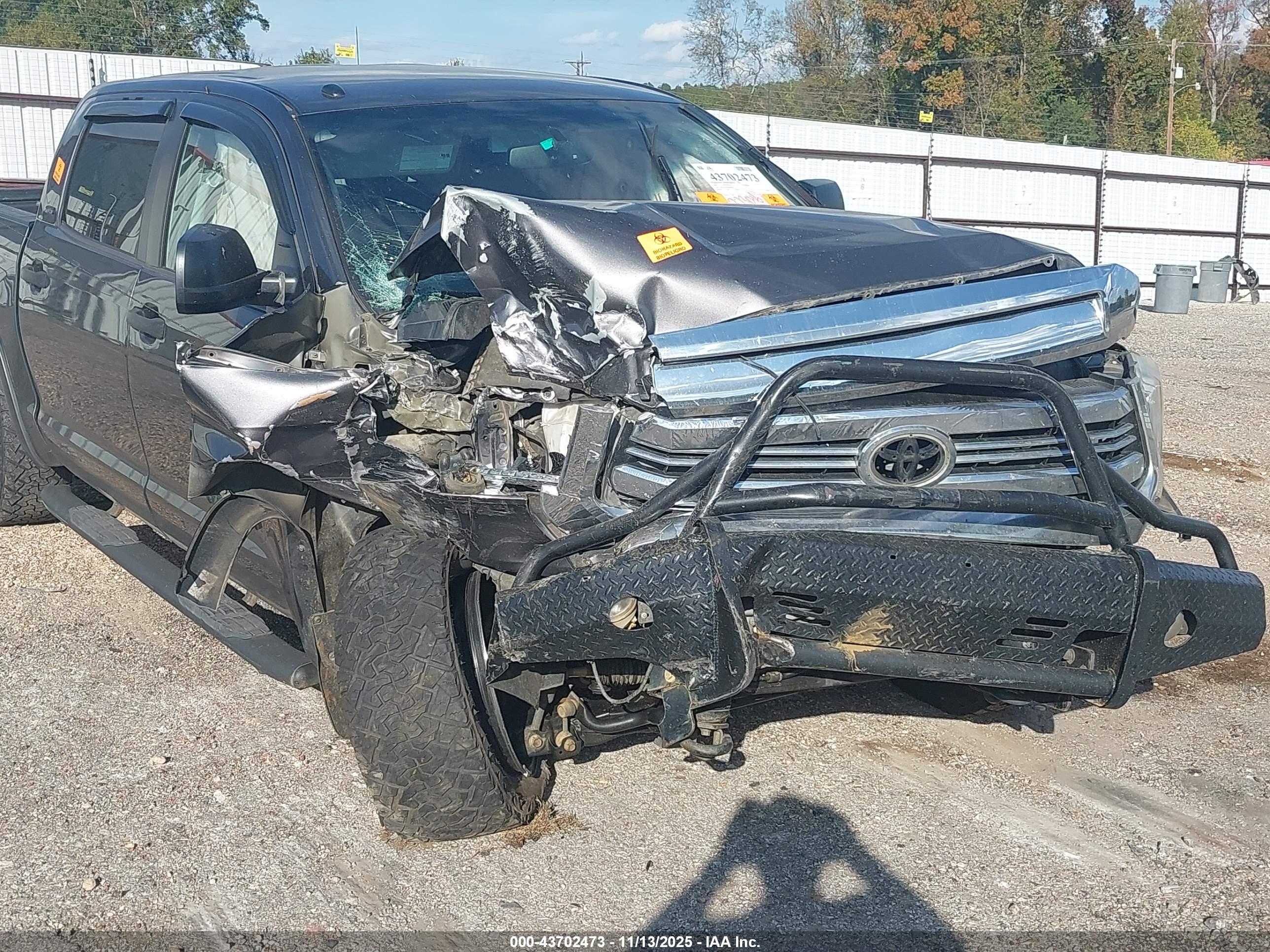 TOYOTA TUNDRA image 6