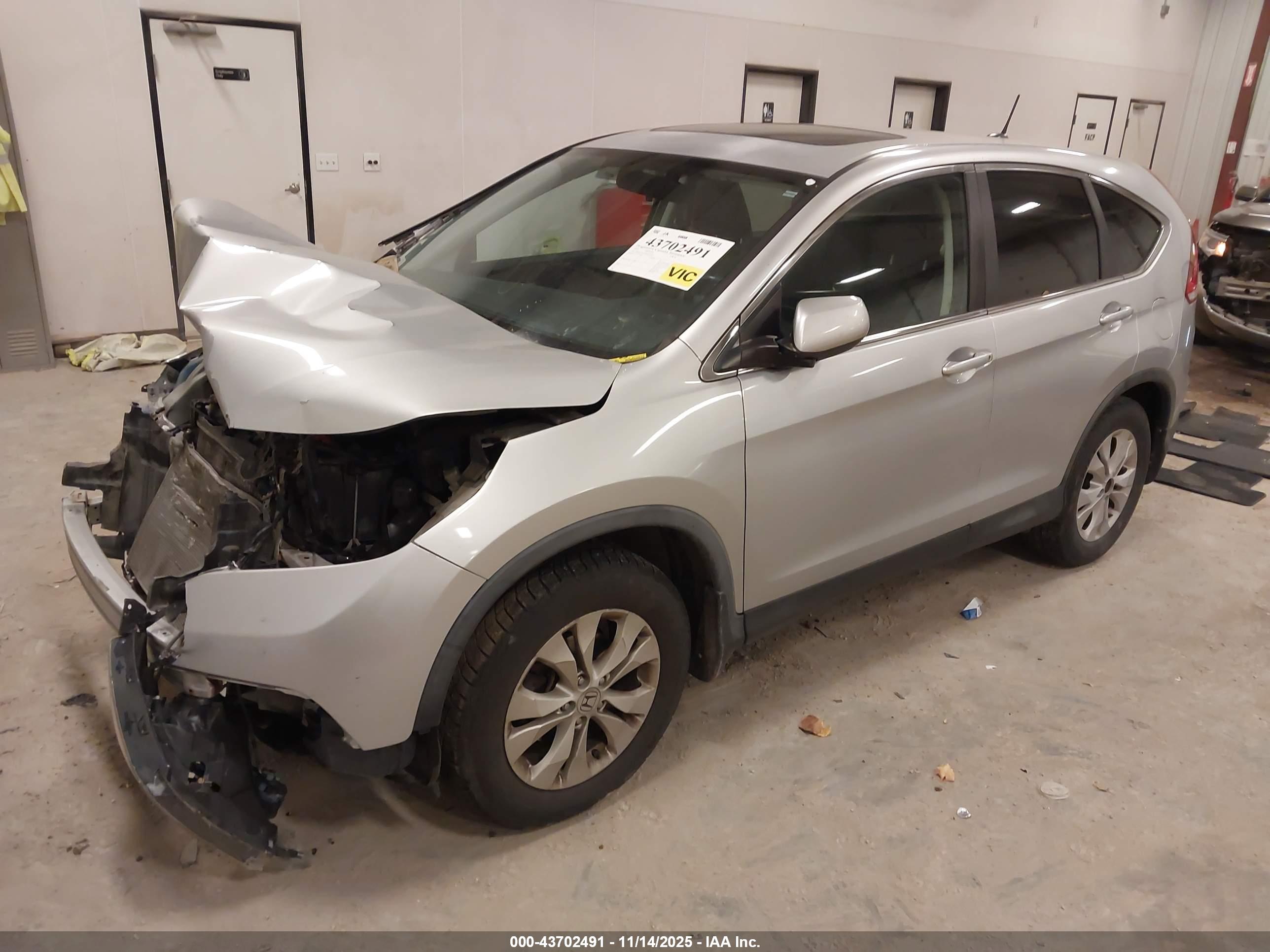 HONDA CR-V image 2