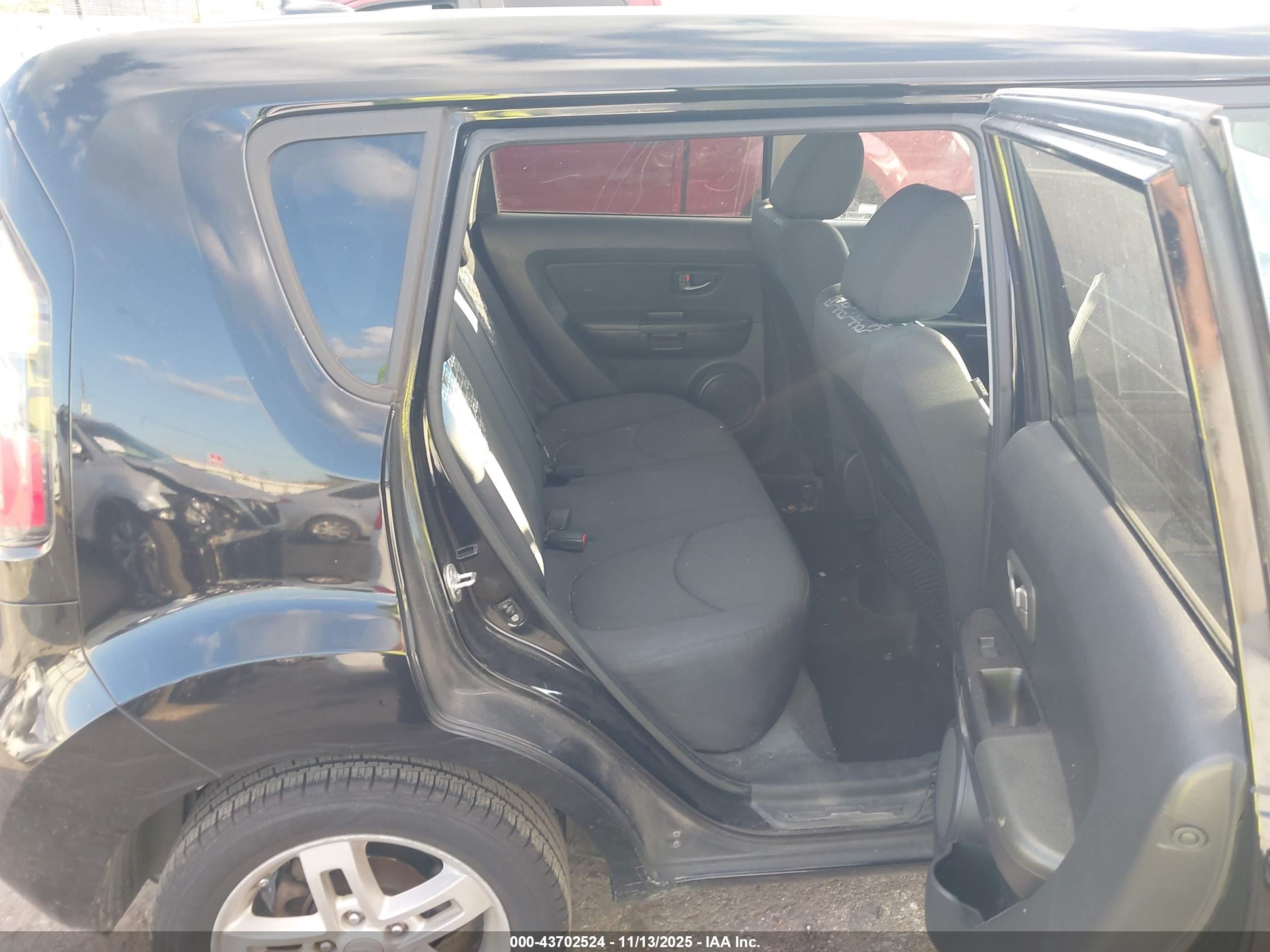 KIA SOUL image 8