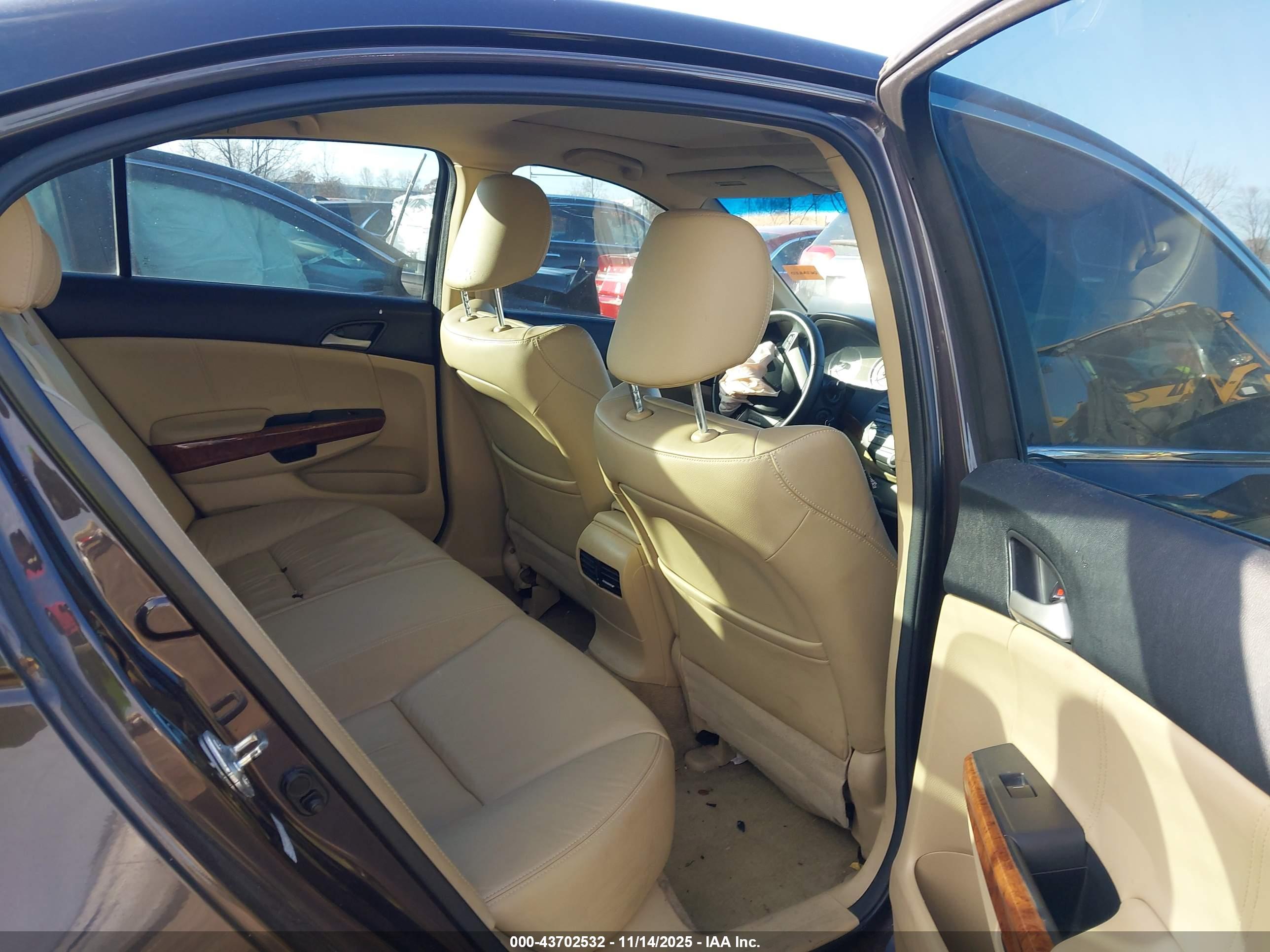 HONDA ACCORD image 8