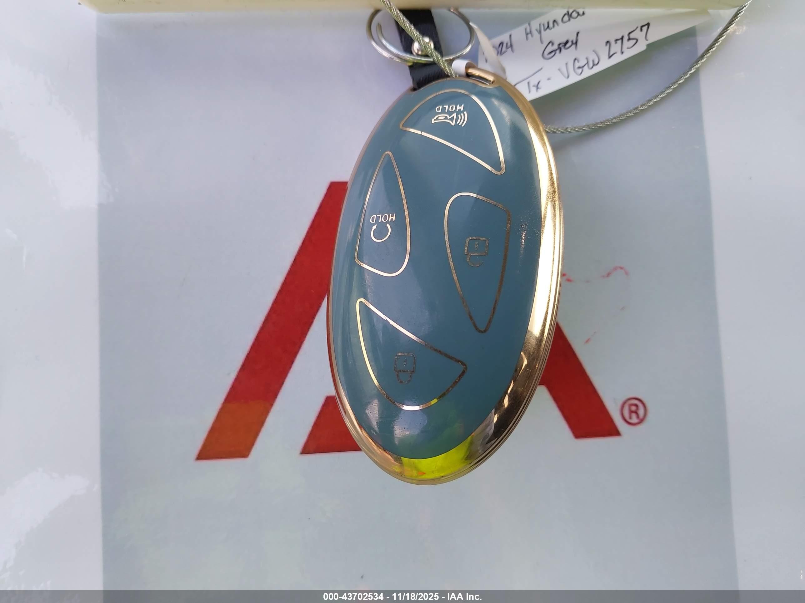 HYUNDAI SANTA image 11