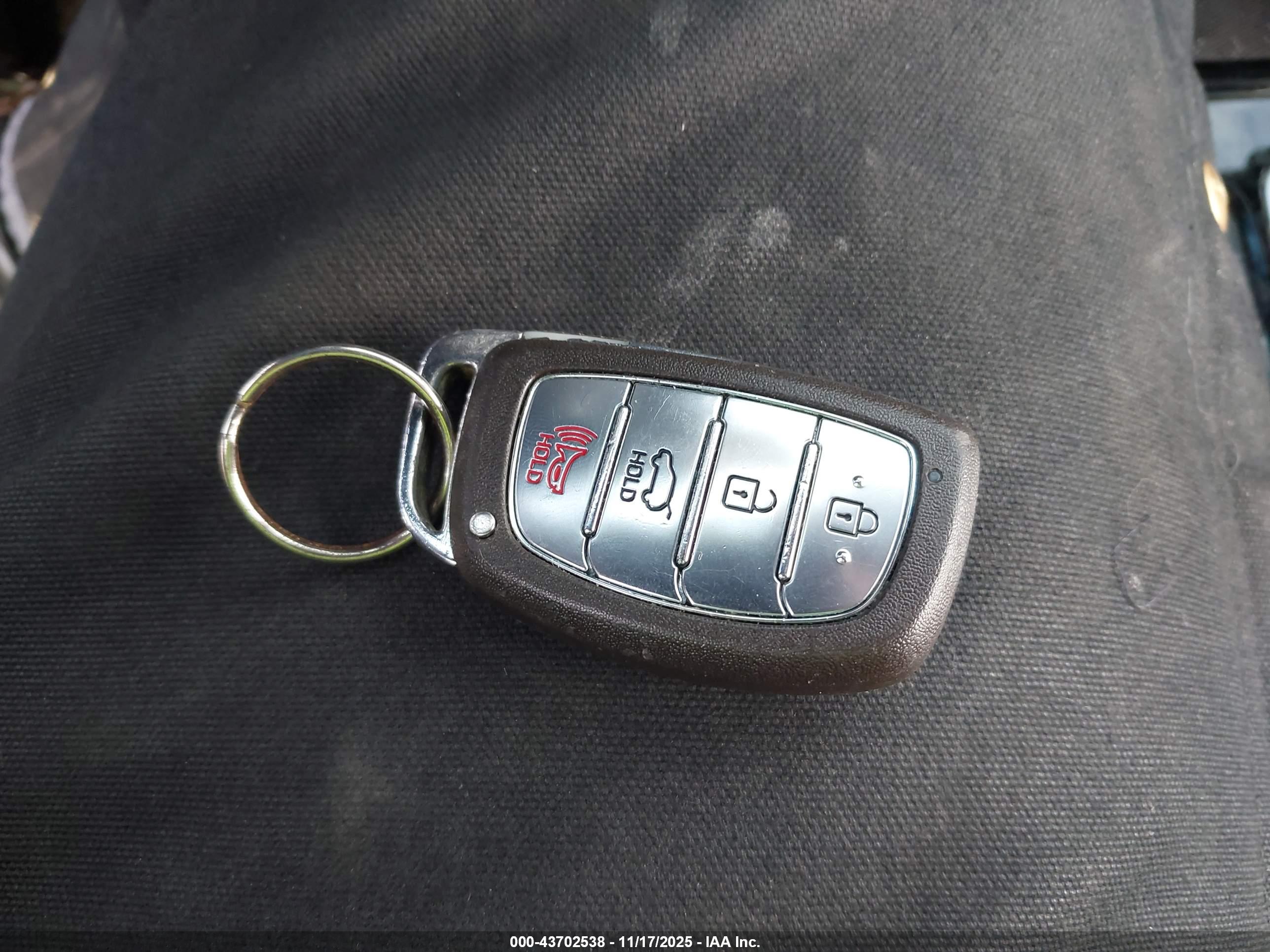 HYUNDAI IONIQ image 11