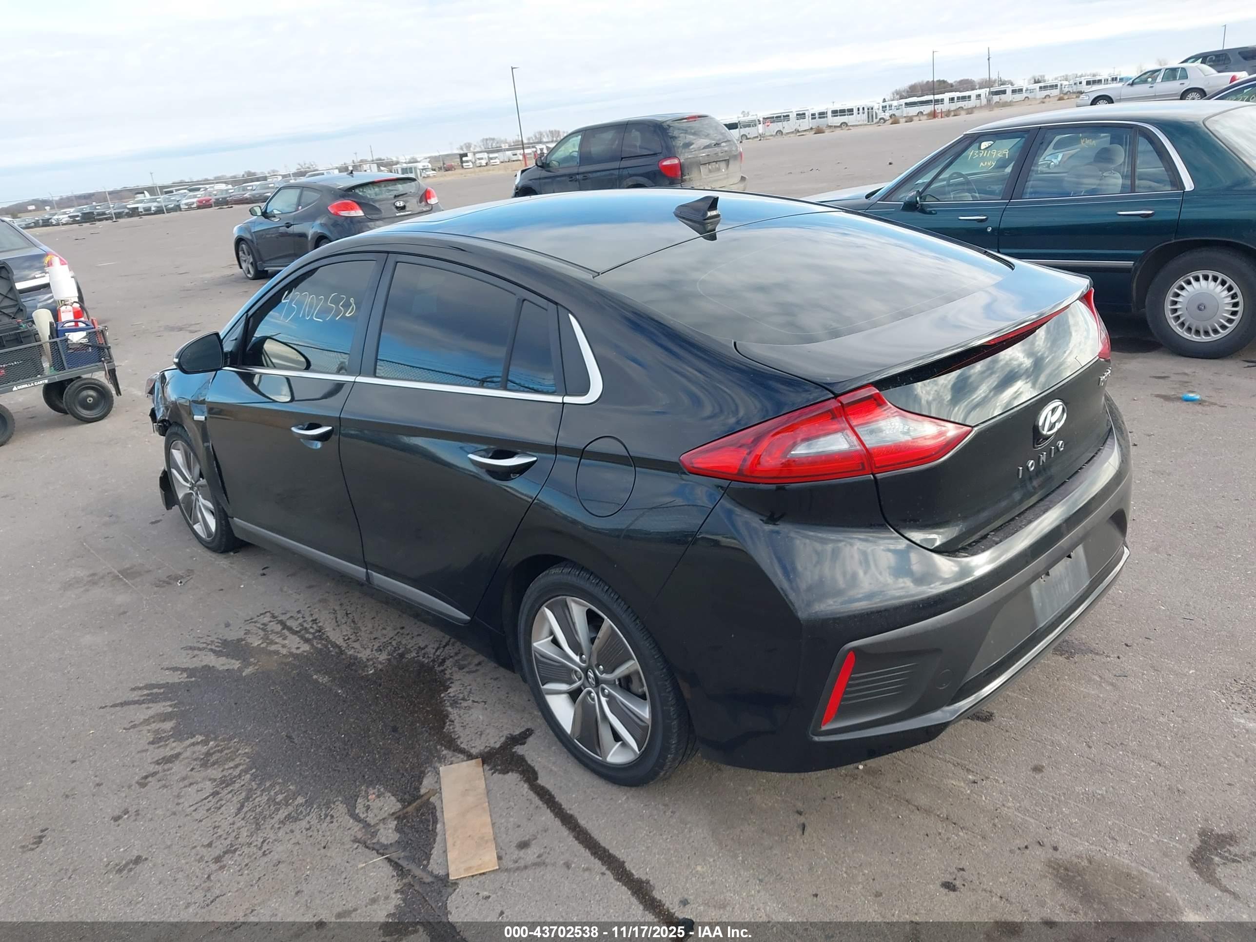 HYUNDAI IONIQ image 3