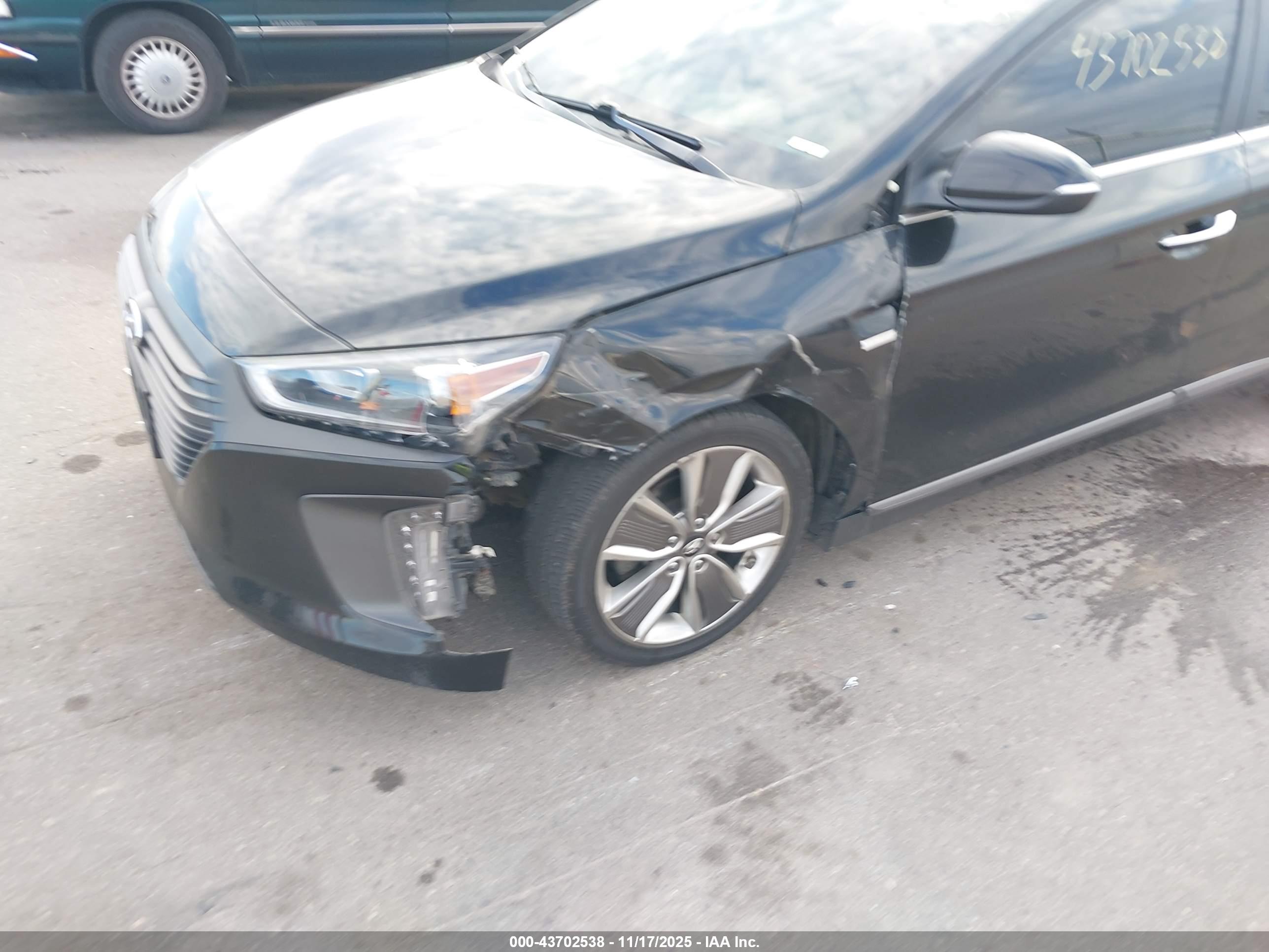 HYUNDAI IONIQ image 6