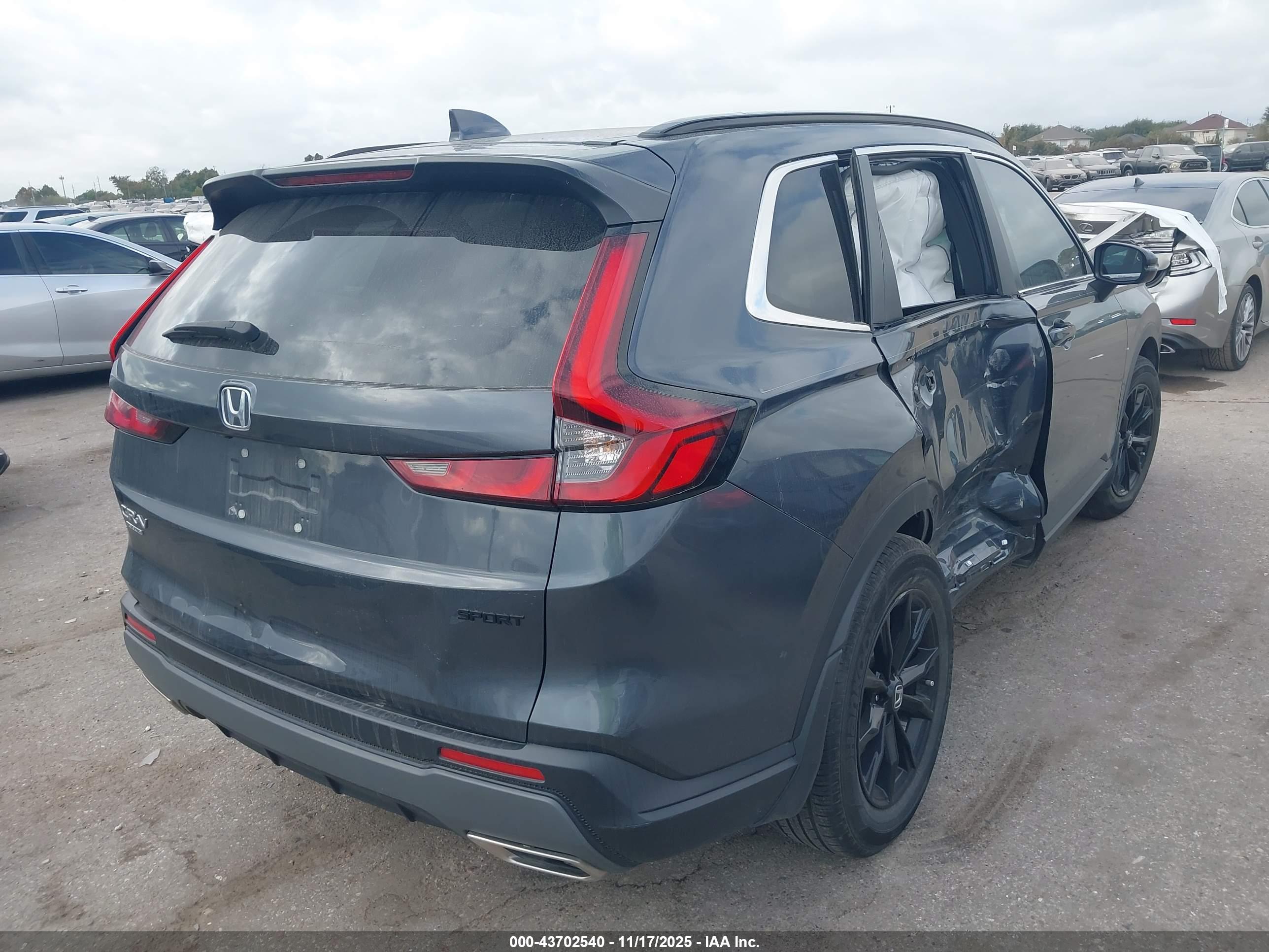 HONDA CR-V image 4