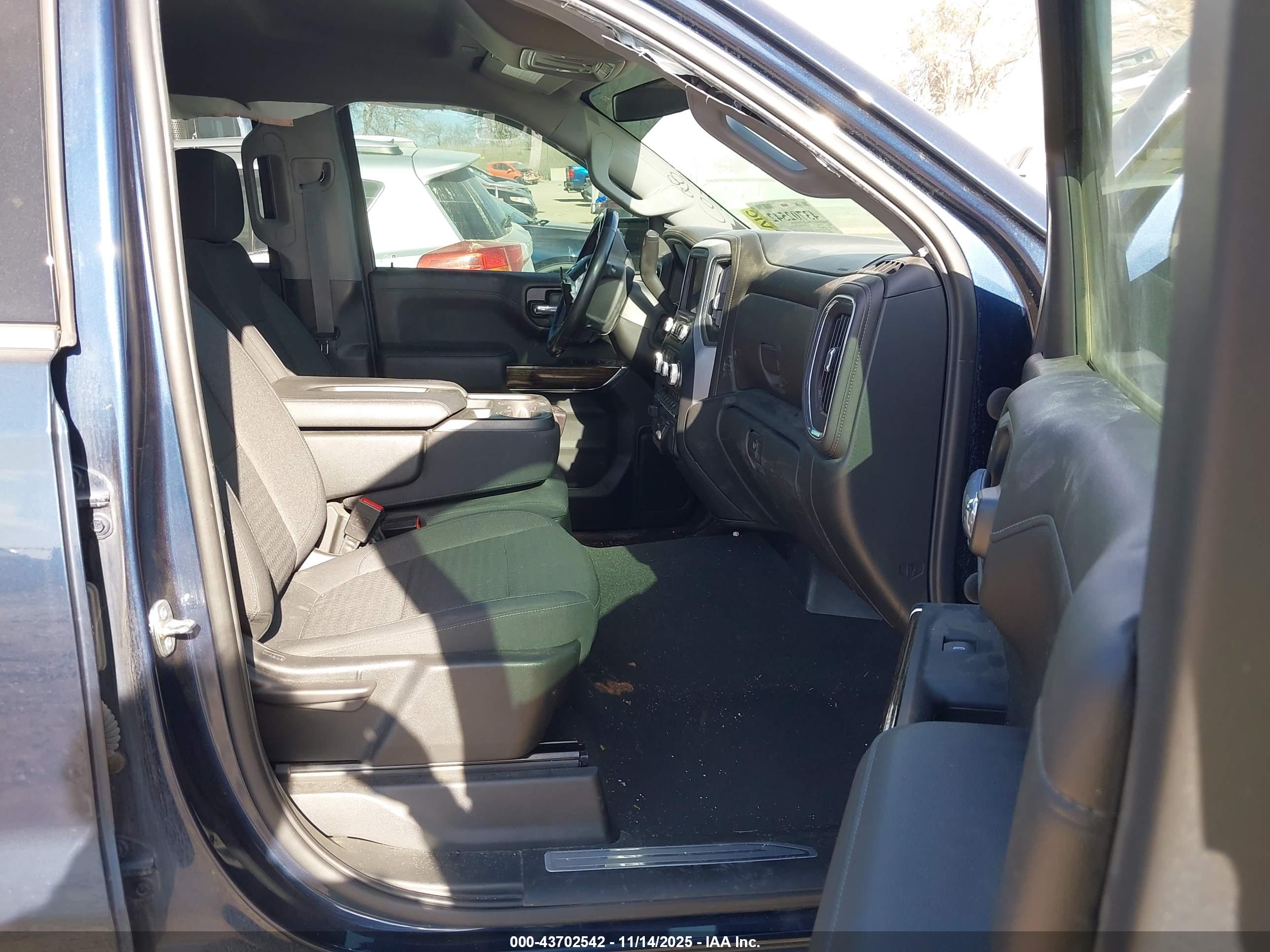 GMC SIERRA image 5
