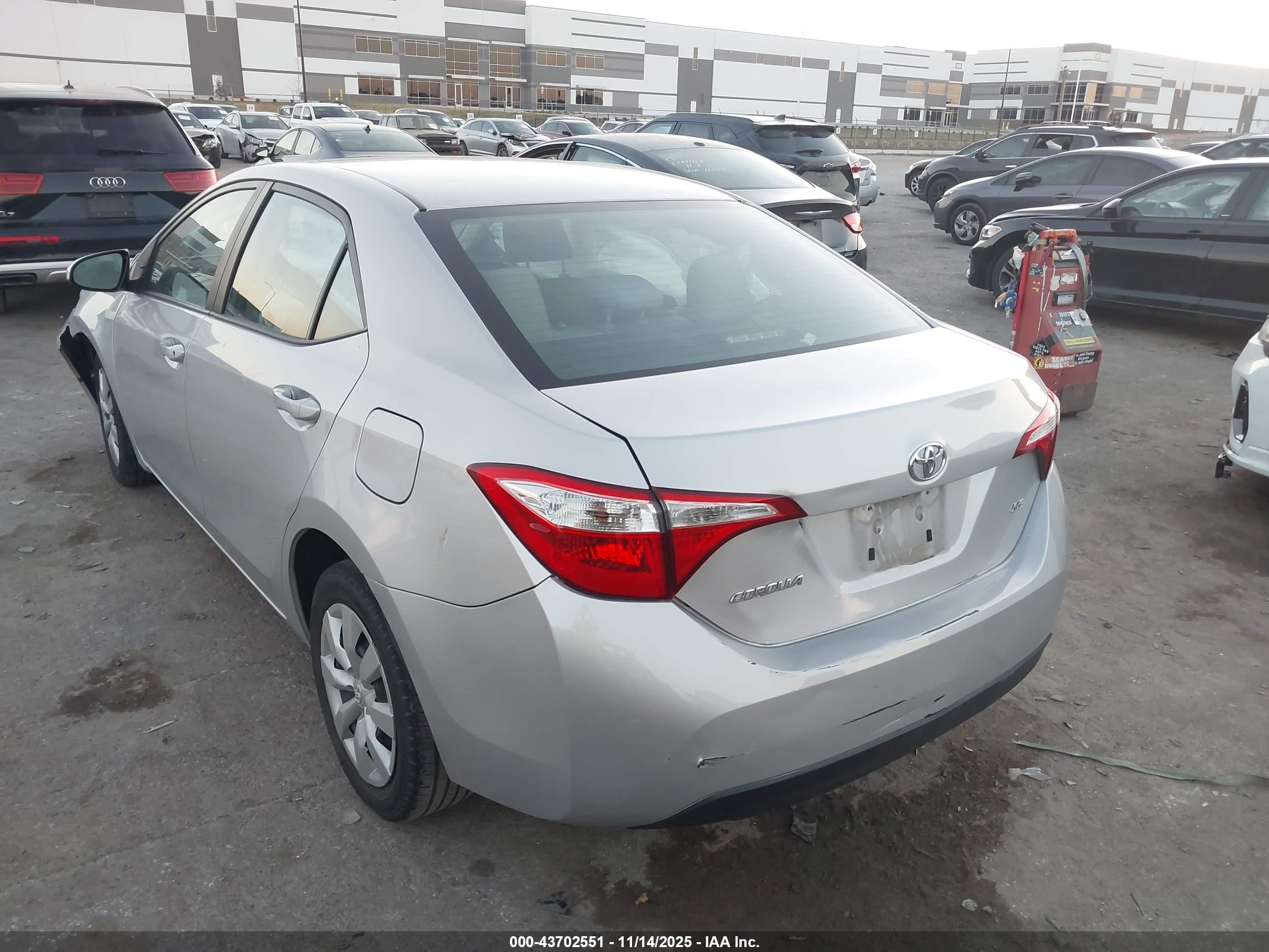 TOYOTA COROLLA image 3