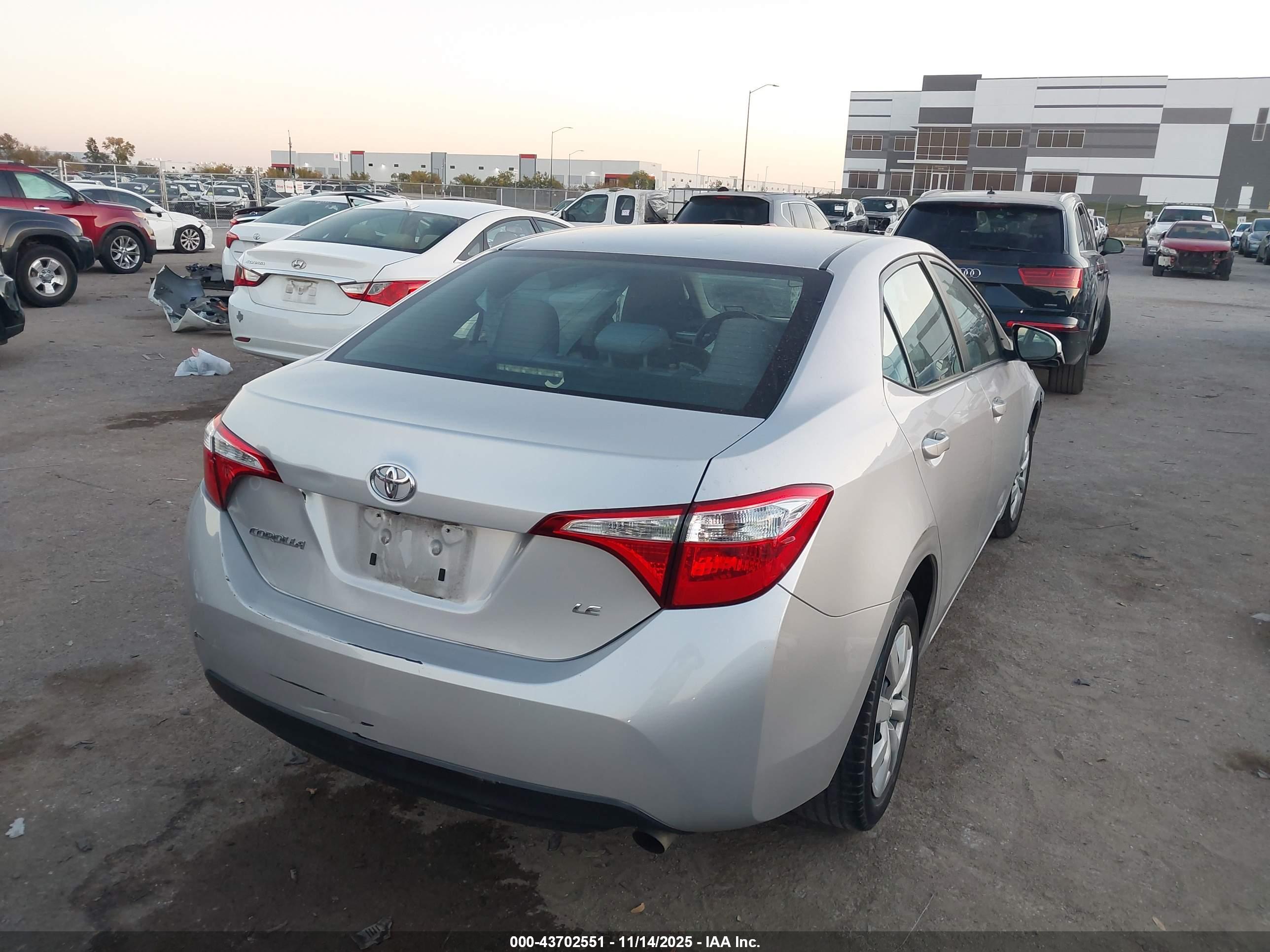 TOYOTA COROLLA image 4
