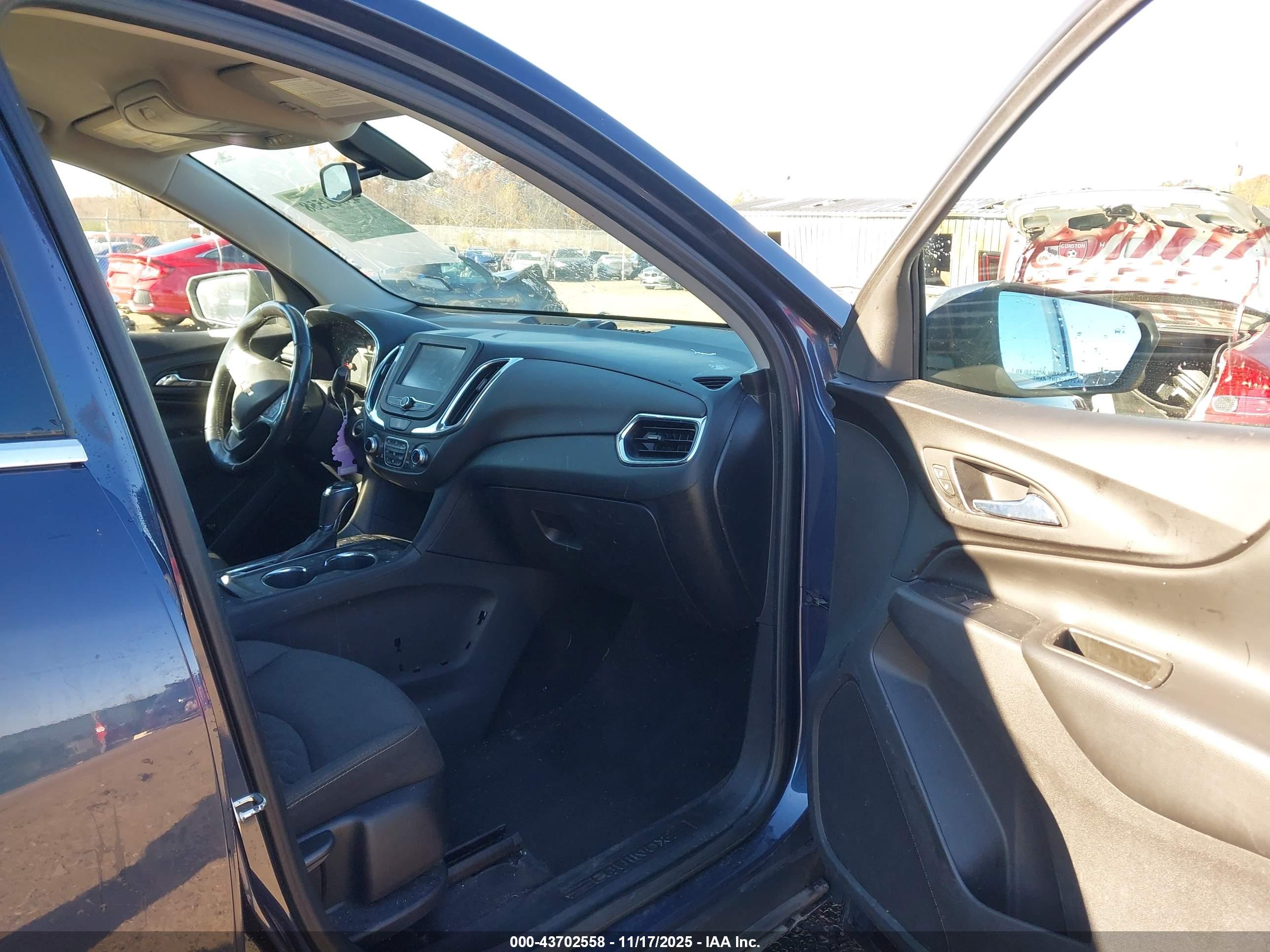 CHEVROLET EQUINOX image 5