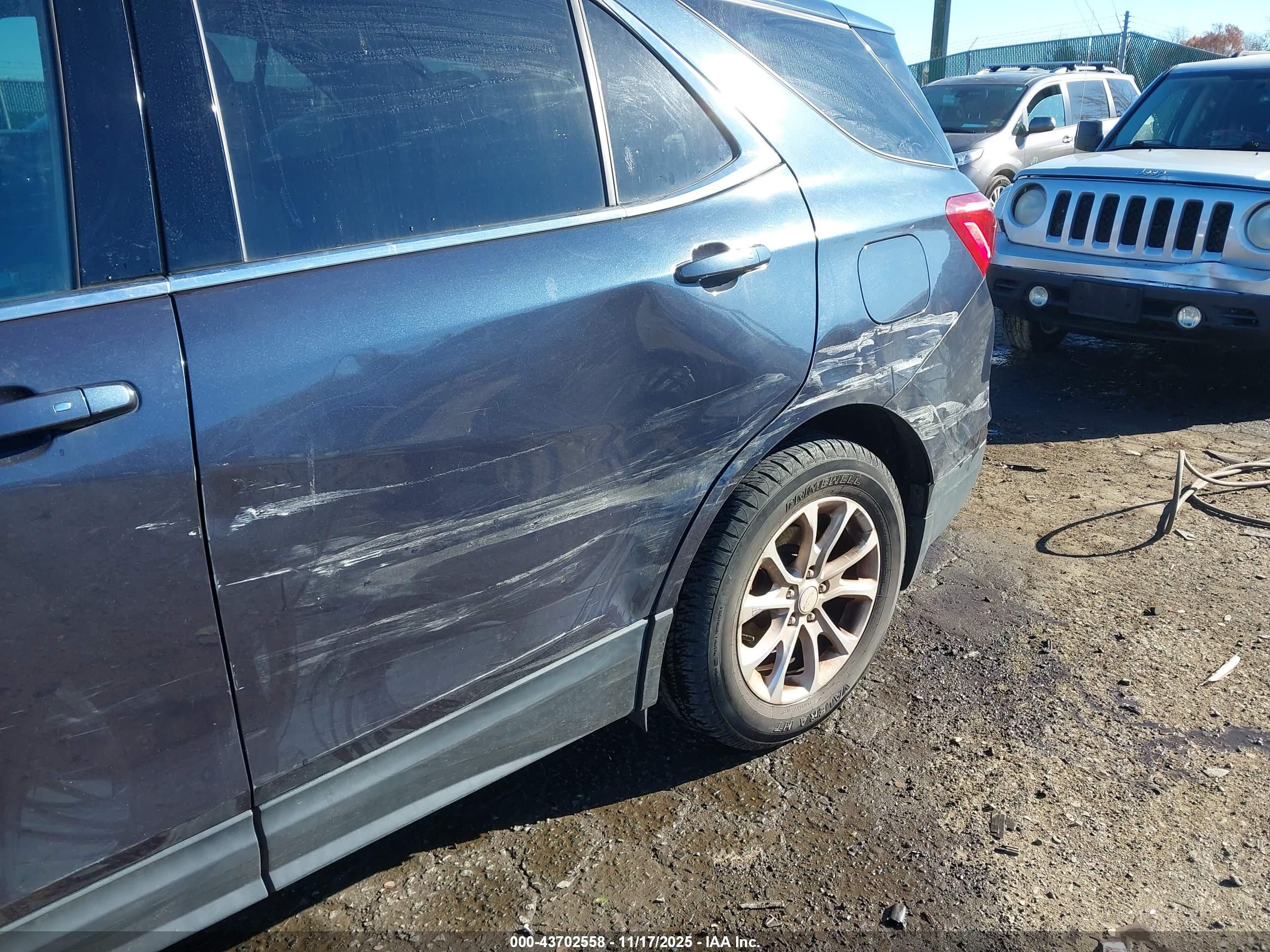 CHEVROLET EQUINOX image 6