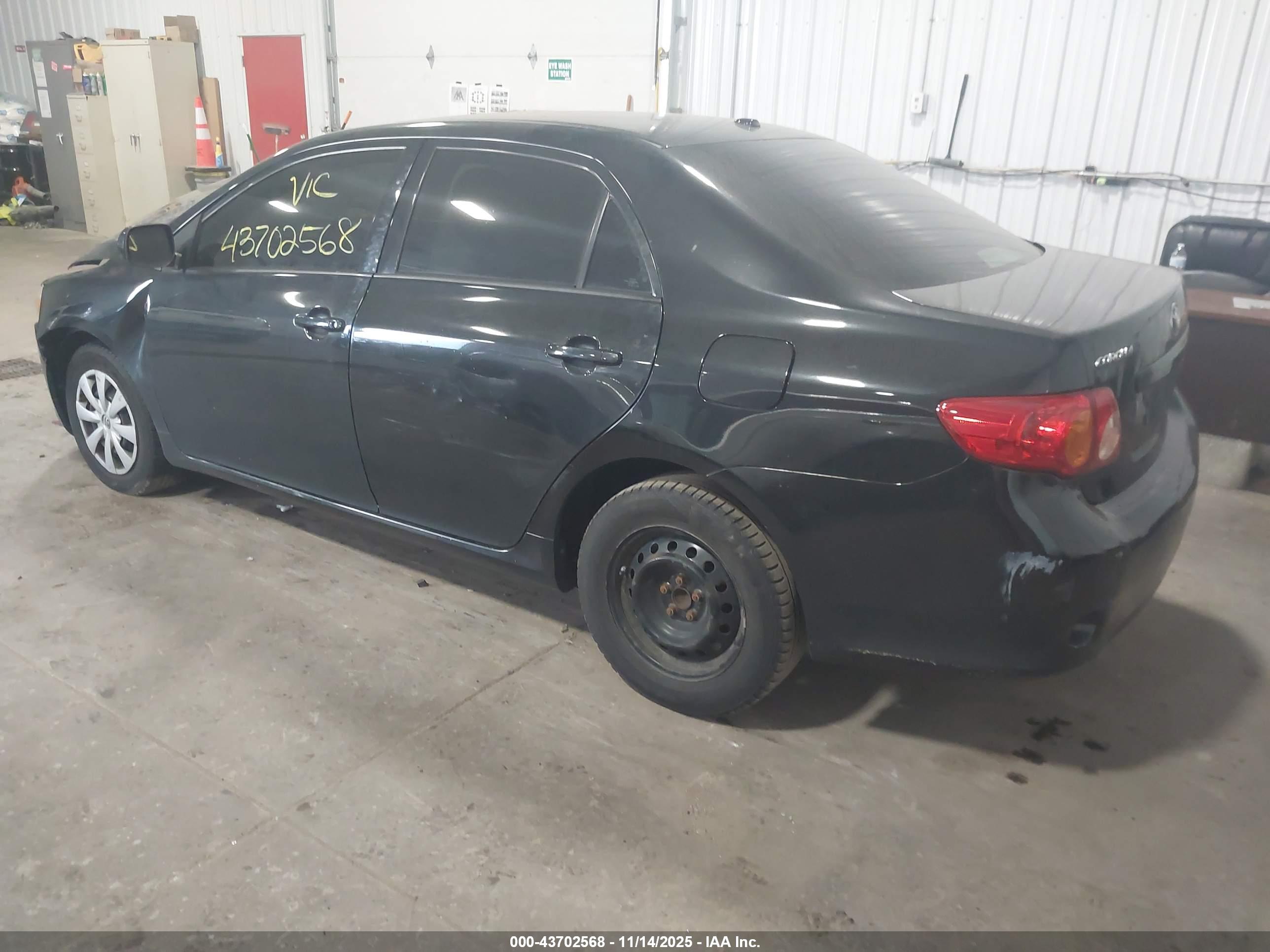 TOYOTA COROLLA image 3