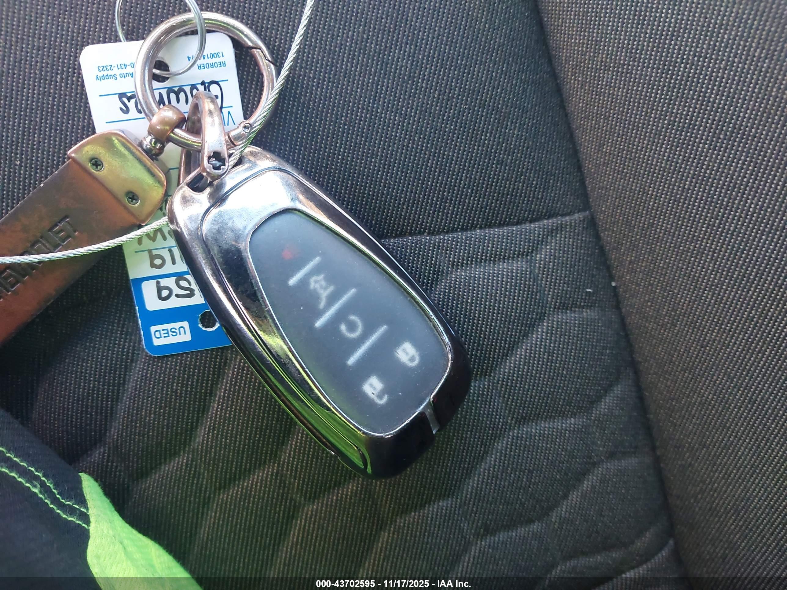 CHEVROLET EQUINOX image 11