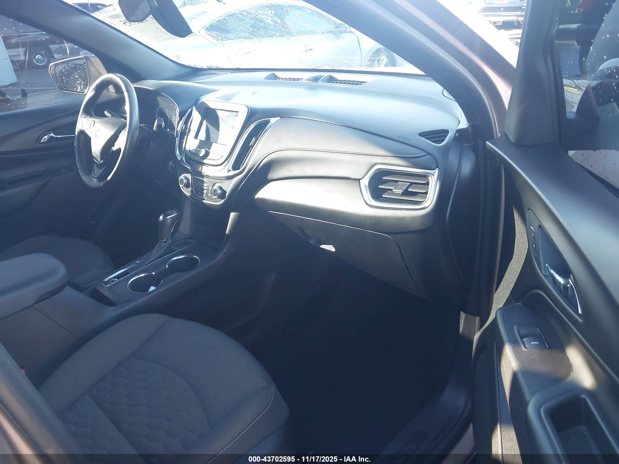 CHEVROLET EQUINOX image 5