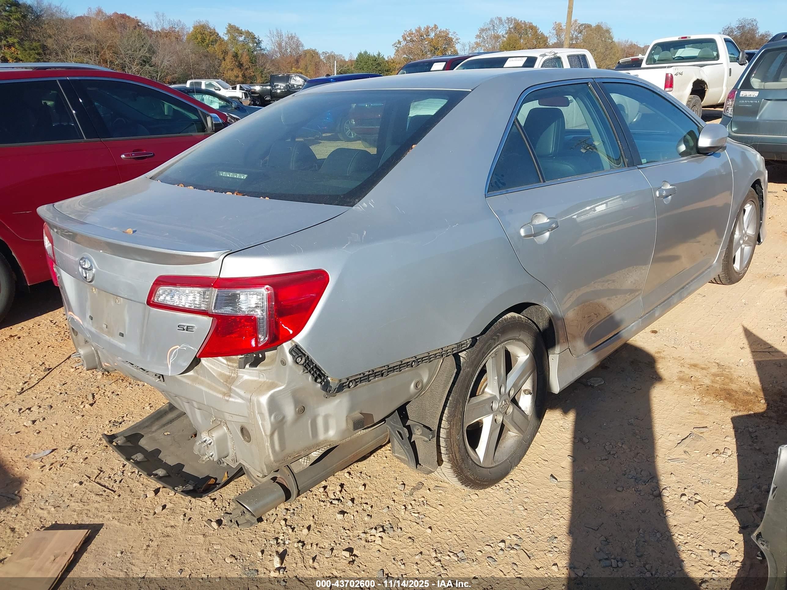 TOYOTA CAMRY image 4