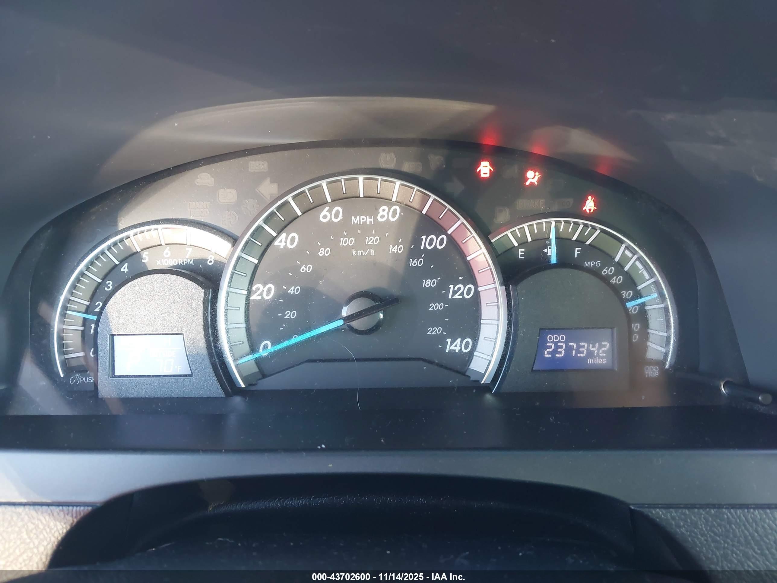TOYOTA CAMRY image 7