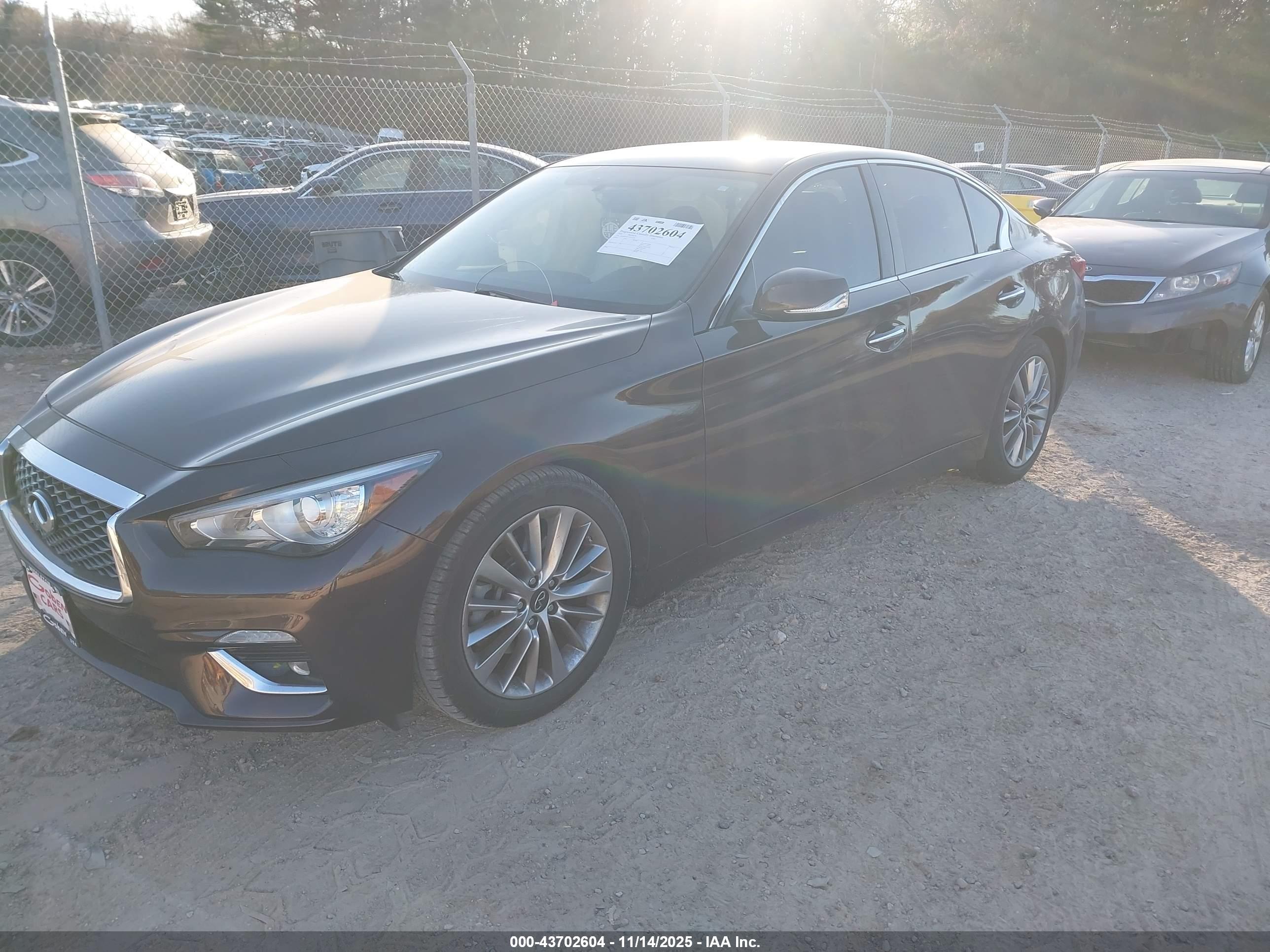INFINITI Q50 image 2