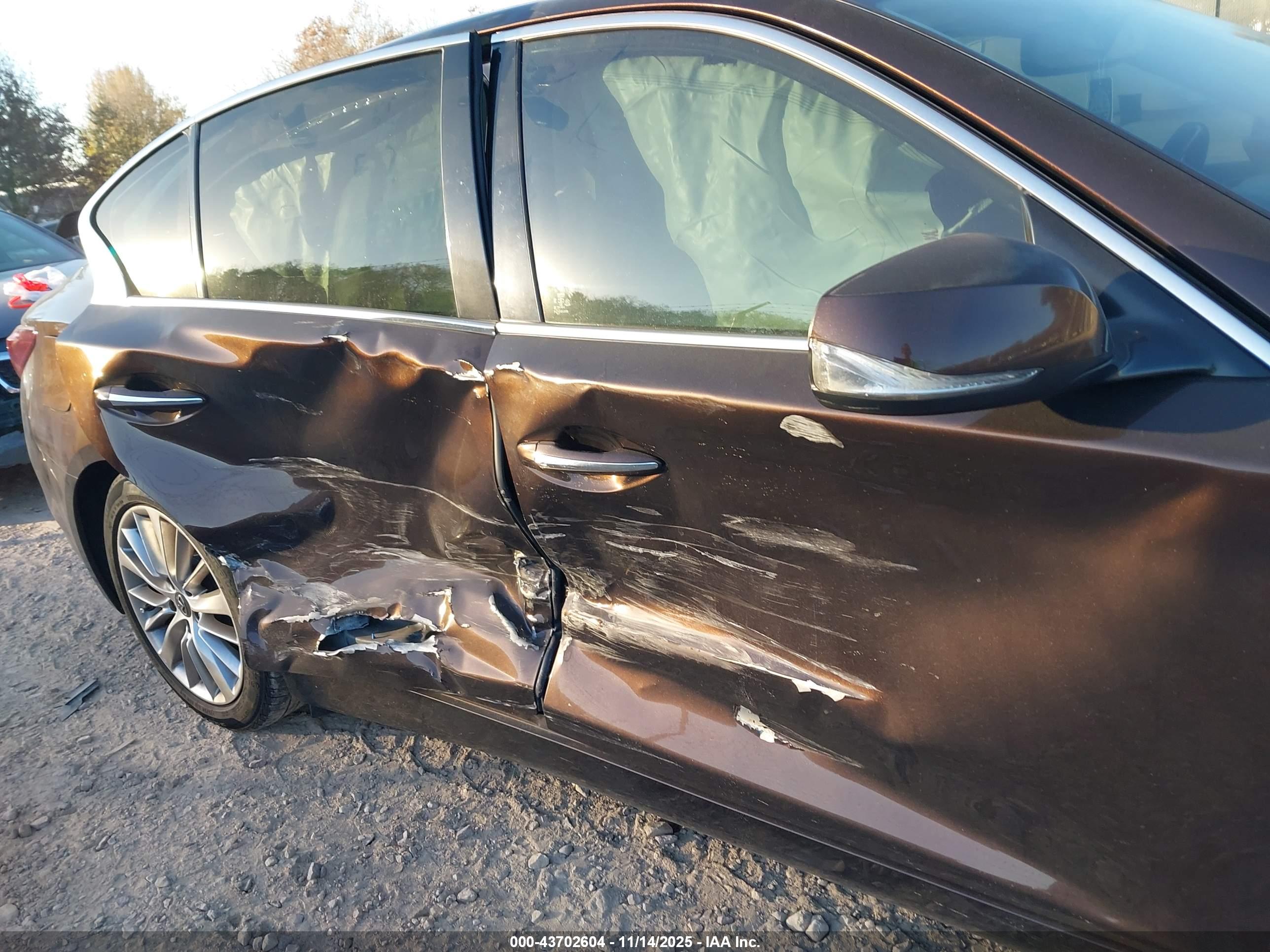INFINITI Q50 image 6