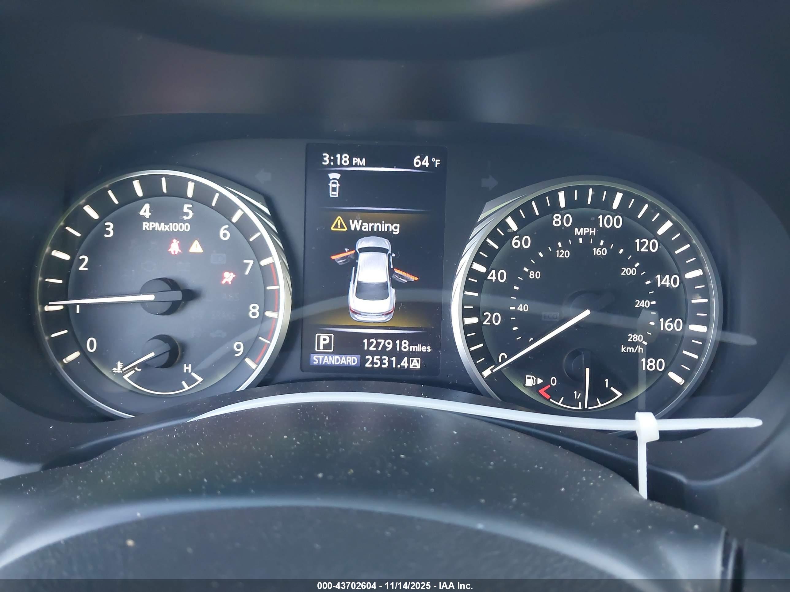 INFINITI Q50 image 7