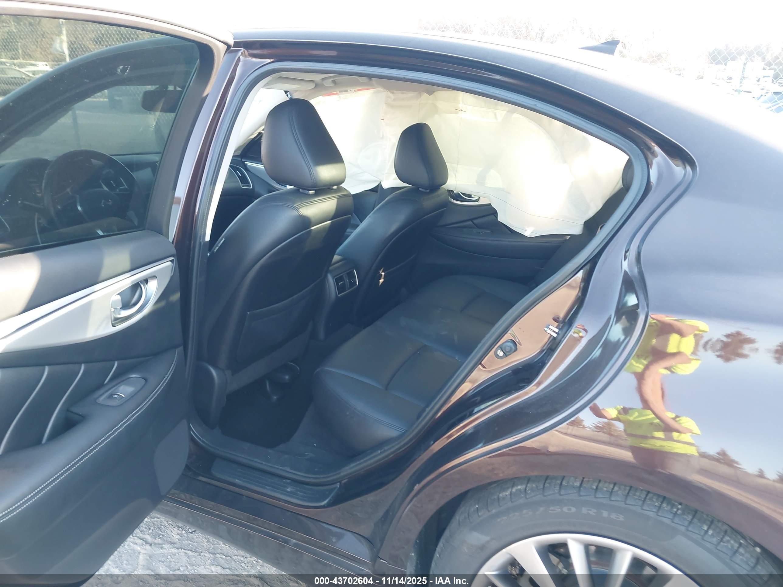 INFINITI Q50 image 8