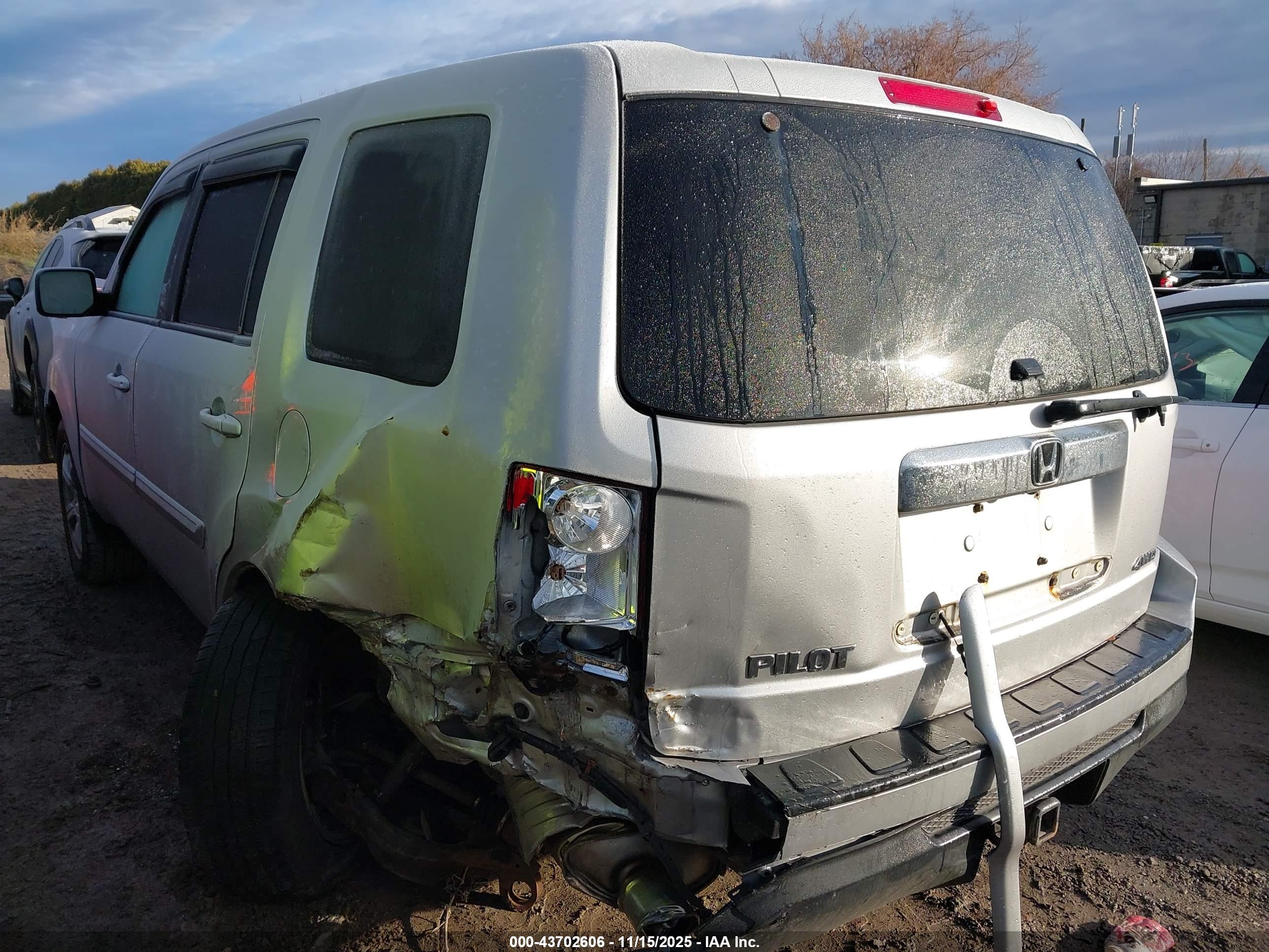 HONDA PILOT image 3
