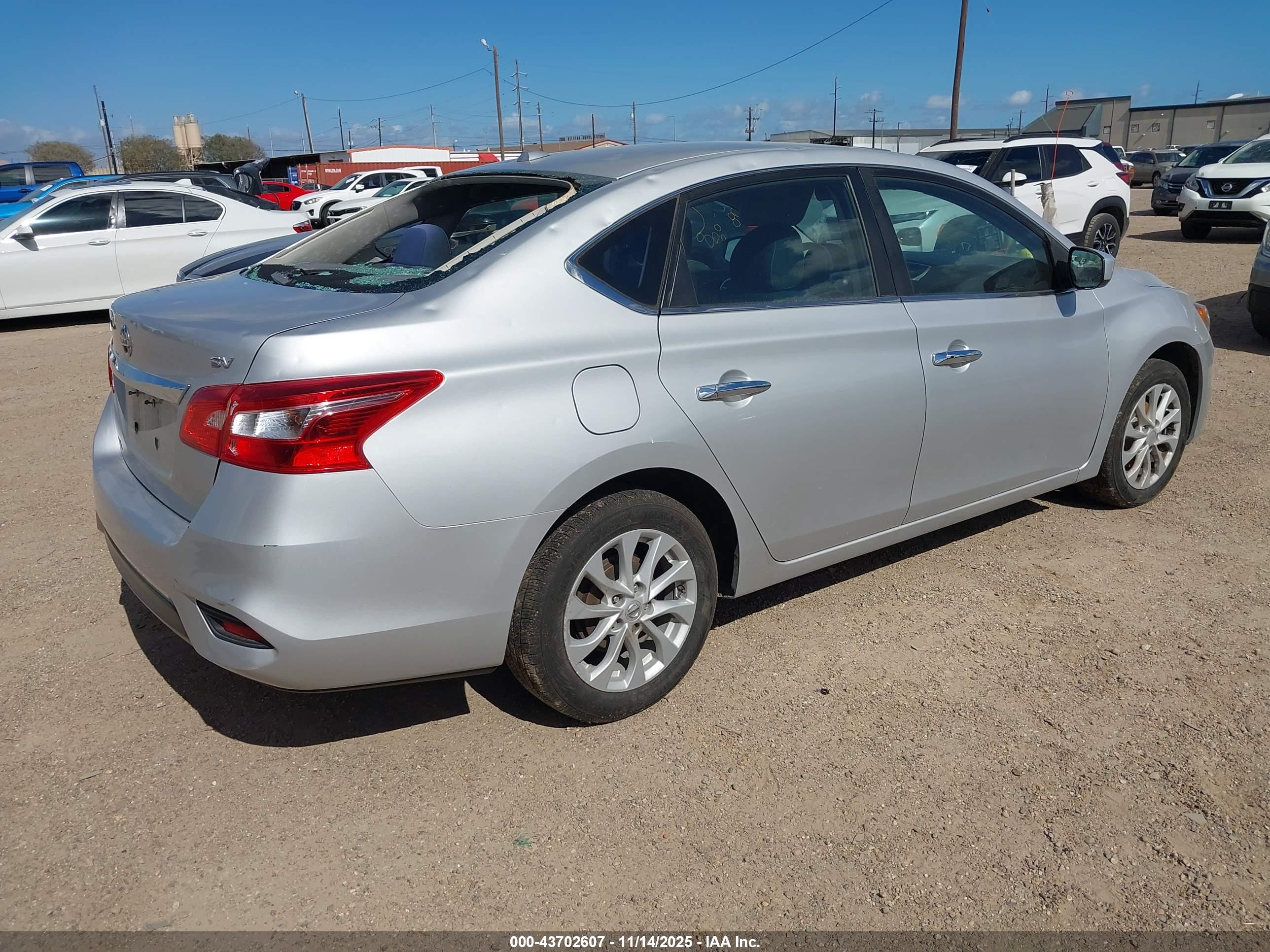 NISSAN SENTRA image 4