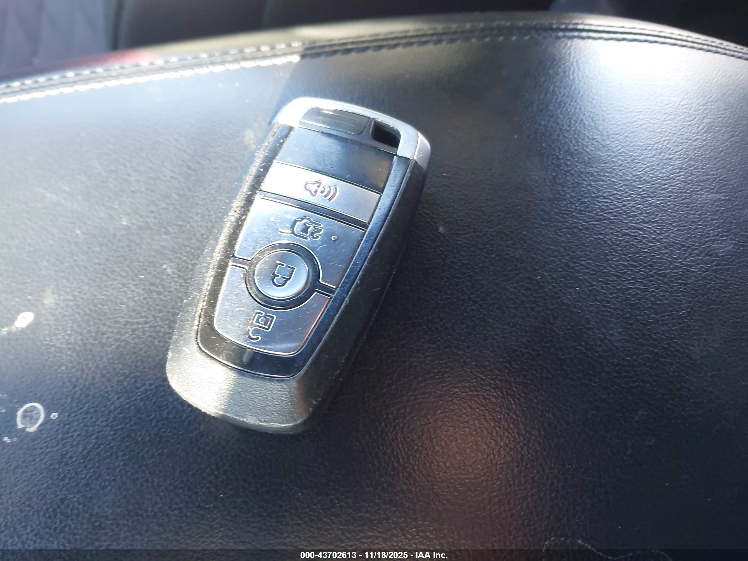 FORD EXPLORER image 11