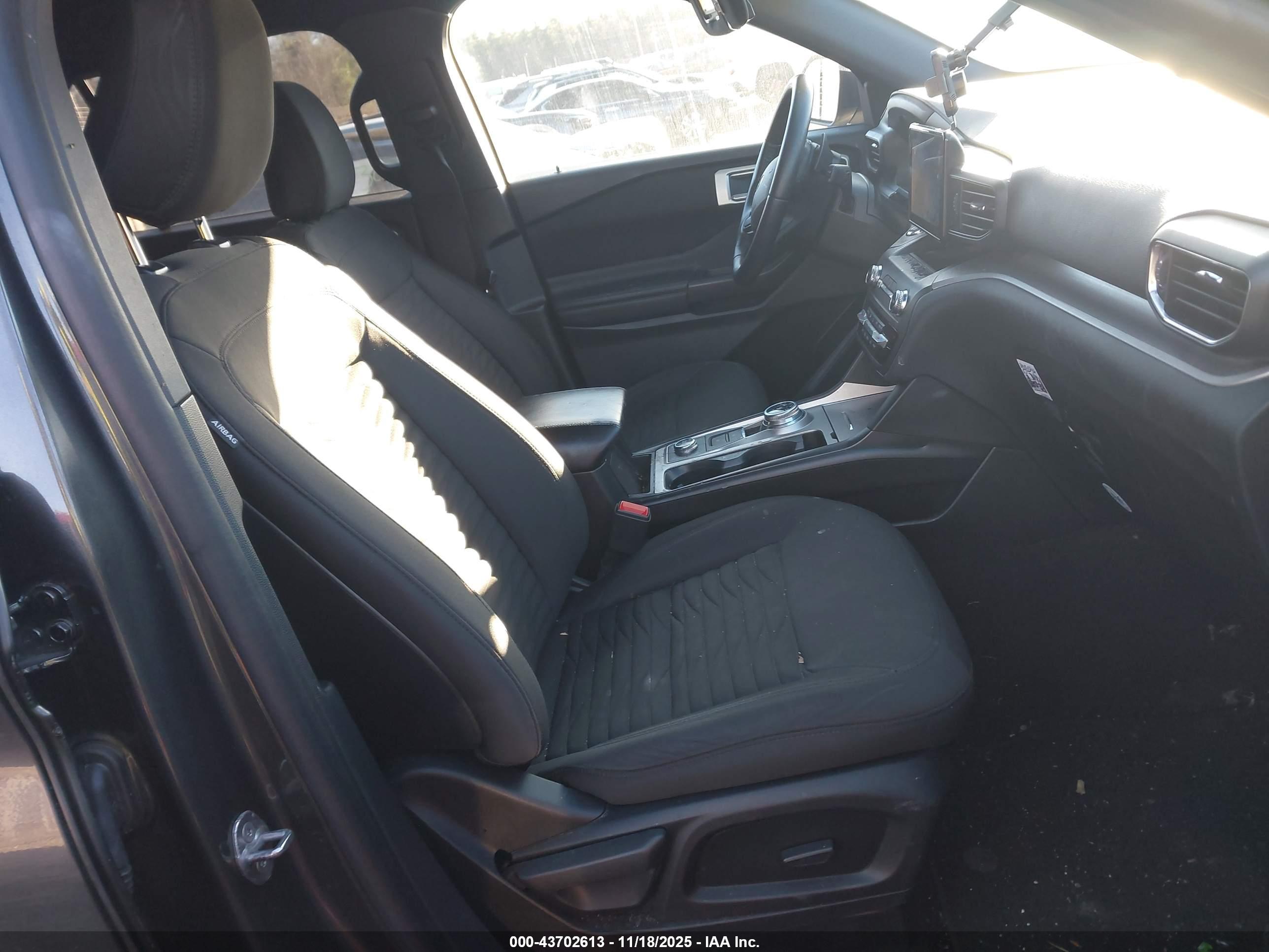 FORD EXPLORER image 5
