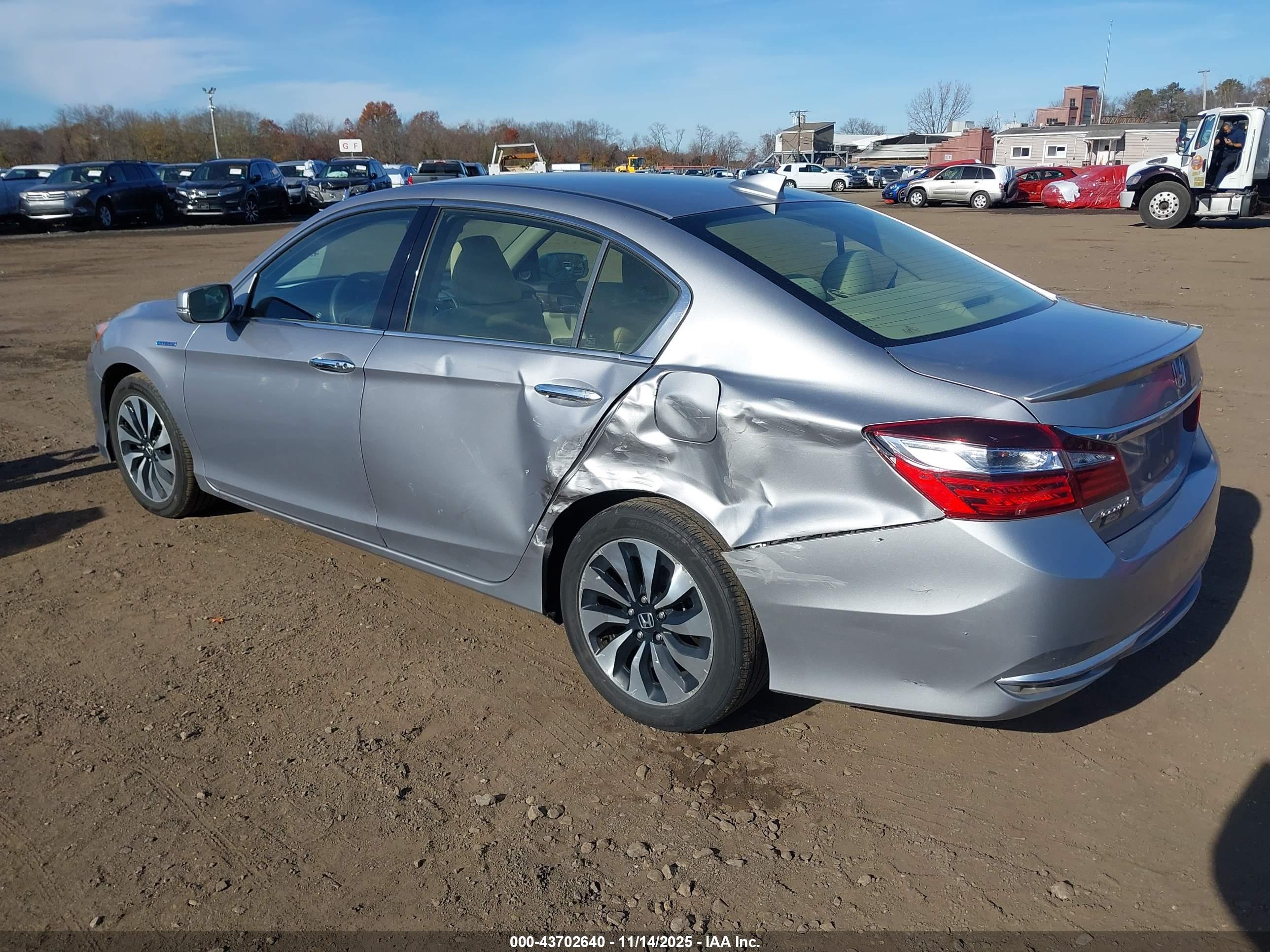 HONDA ACCORD image 6