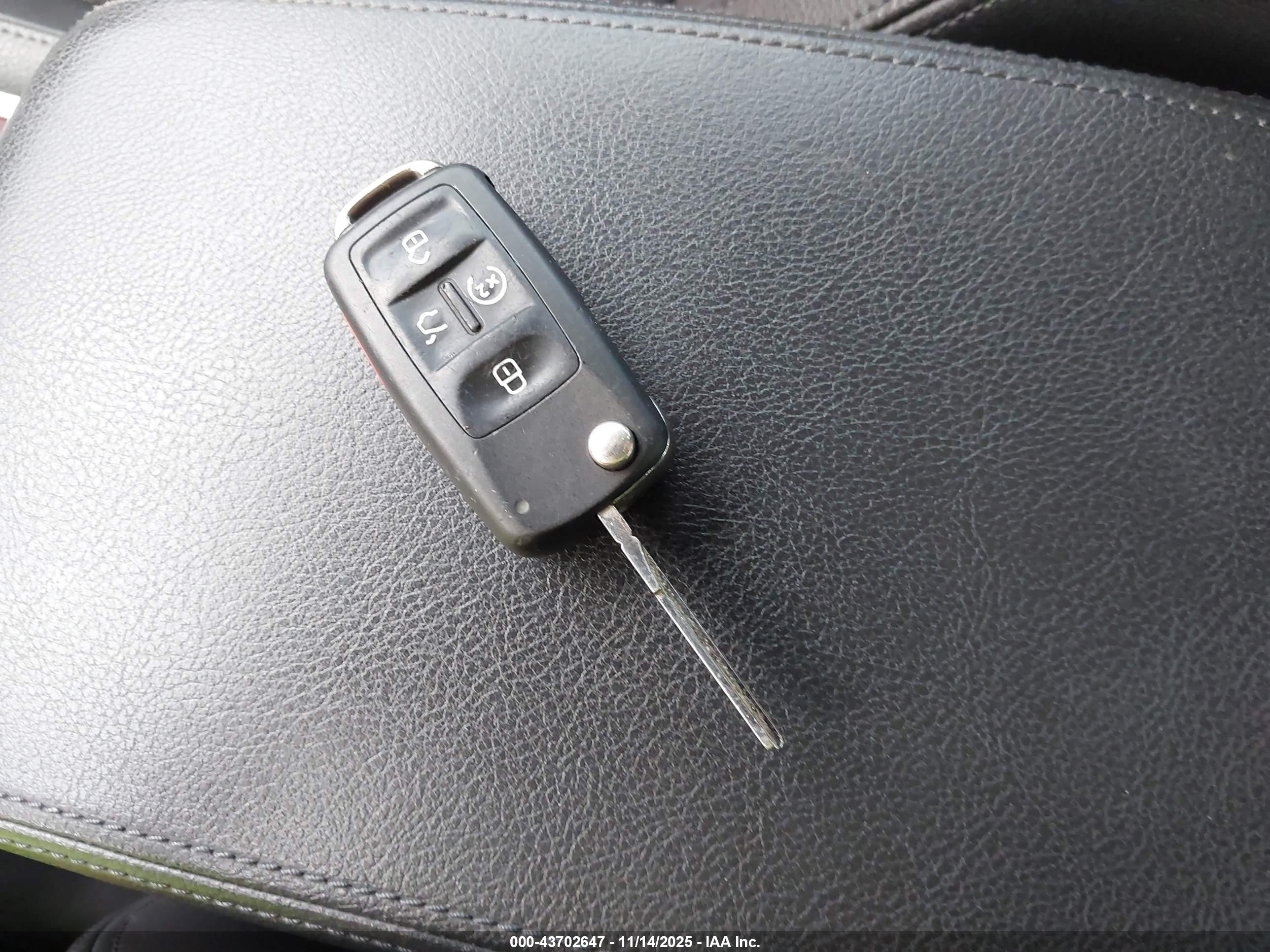 VOLKSWAGEN PASSAT image 11