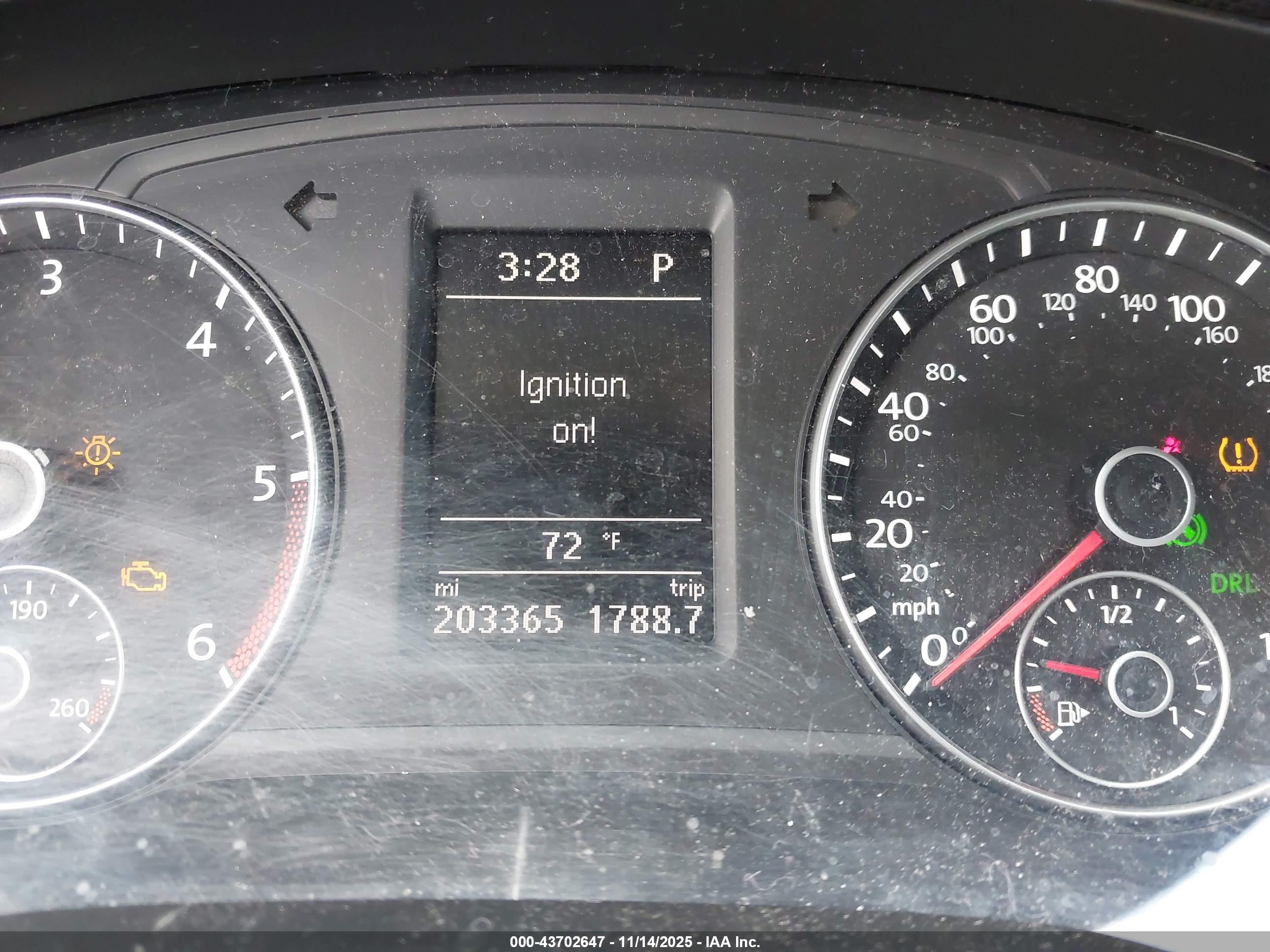 VOLKSWAGEN PASSAT image 7