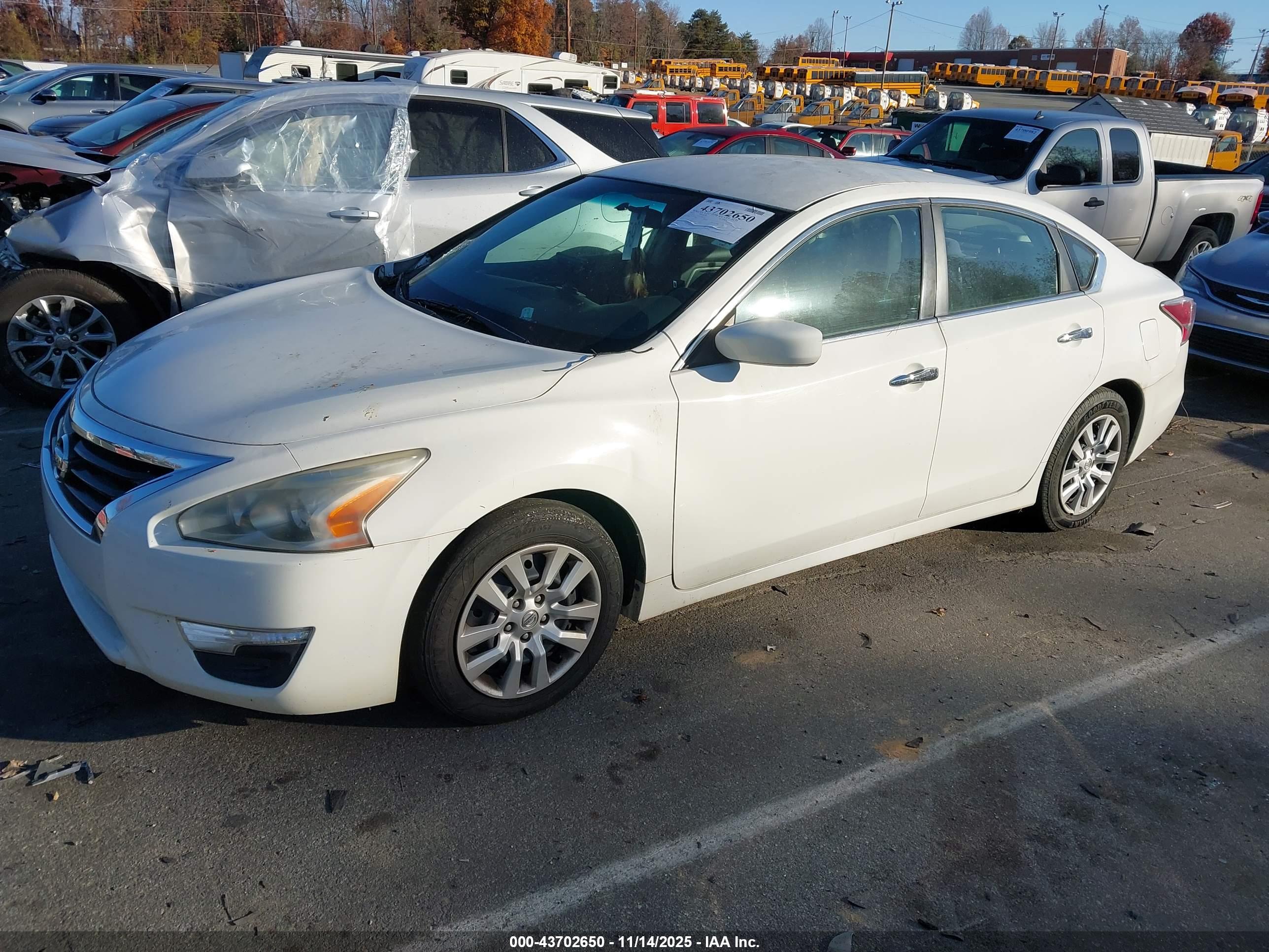 NISSAN ALTIMA image 2