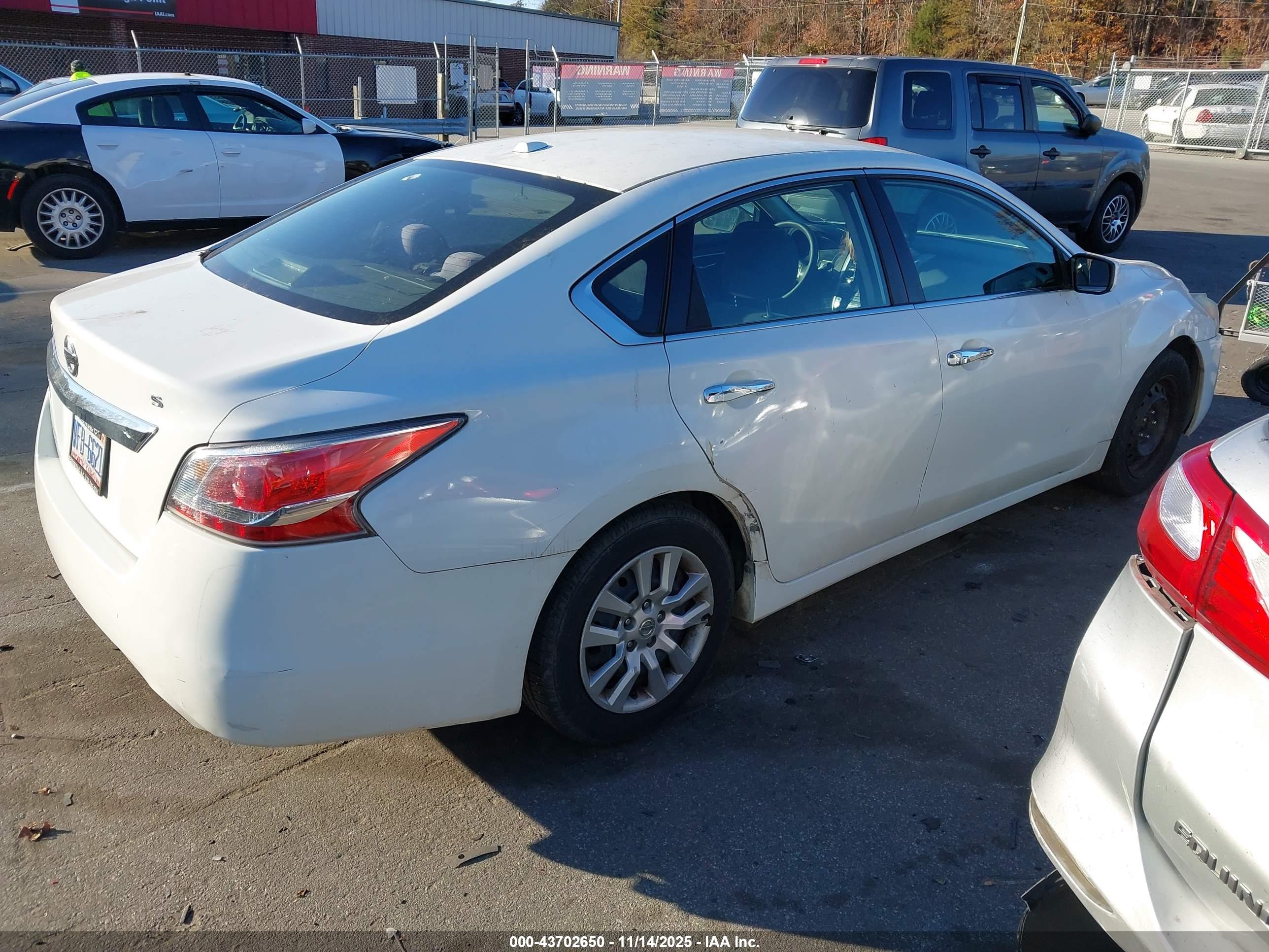 NISSAN ALTIMA image 4