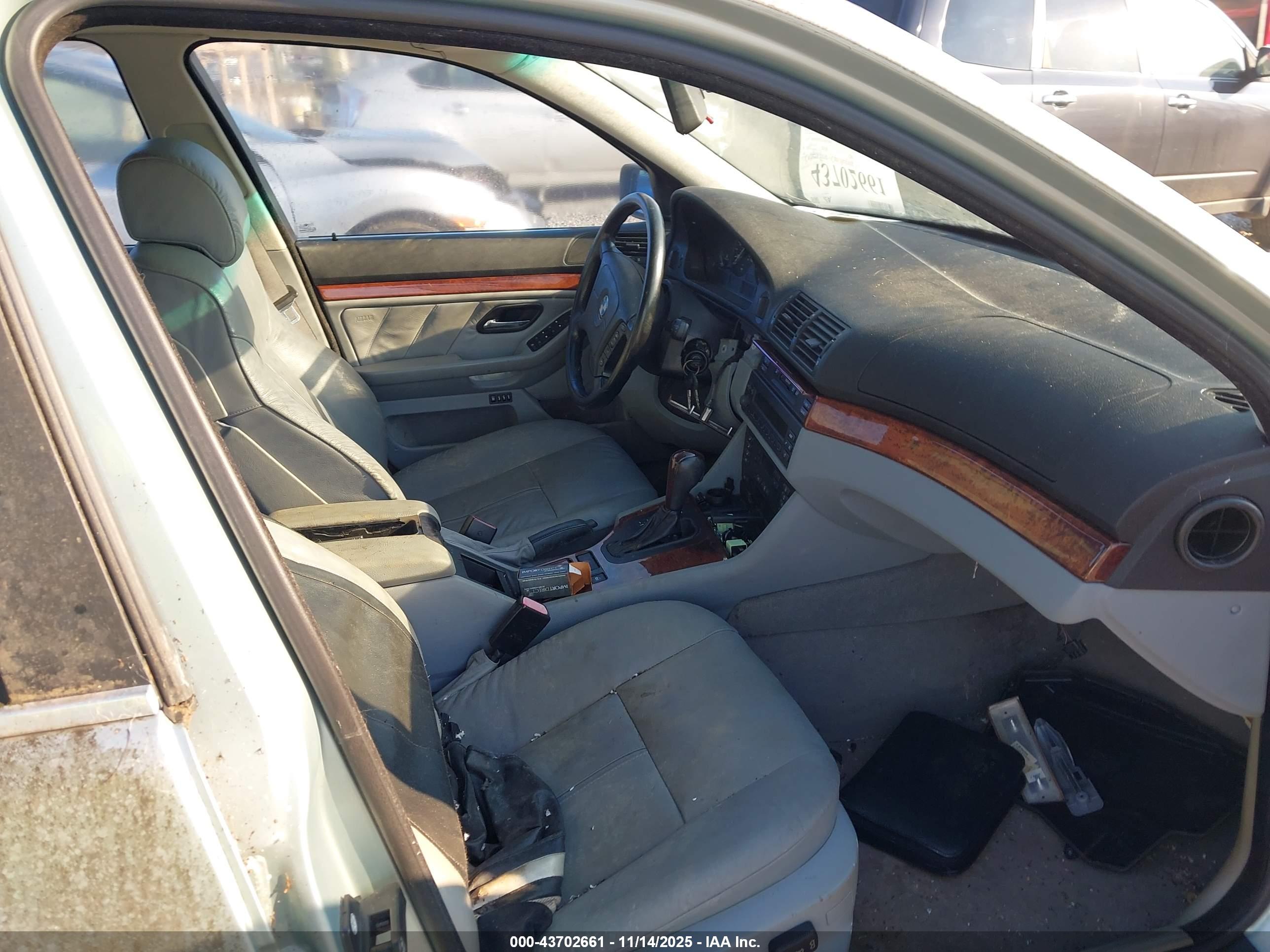 BMW 528I image 5