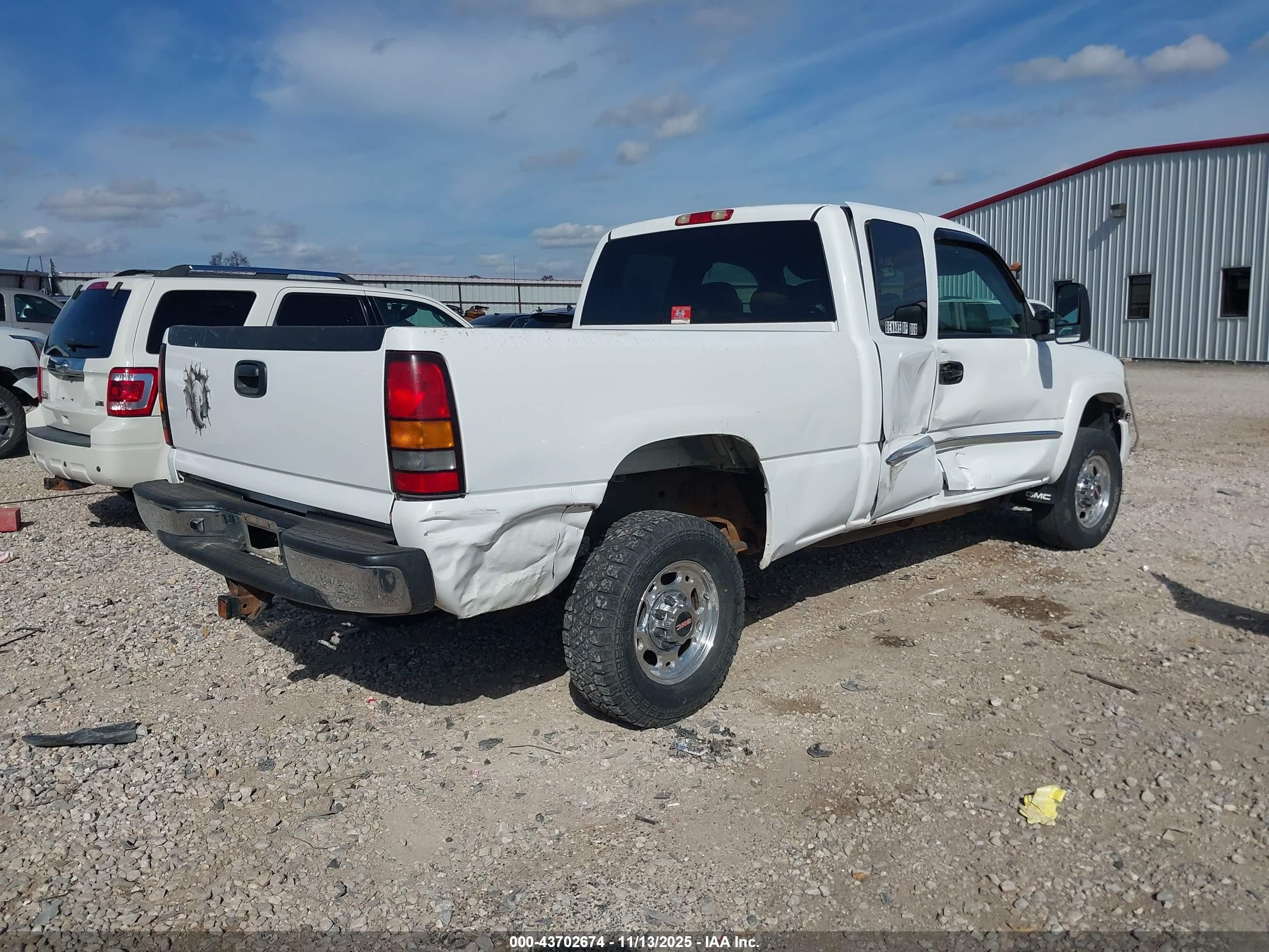 GMC SIERRA image 4
